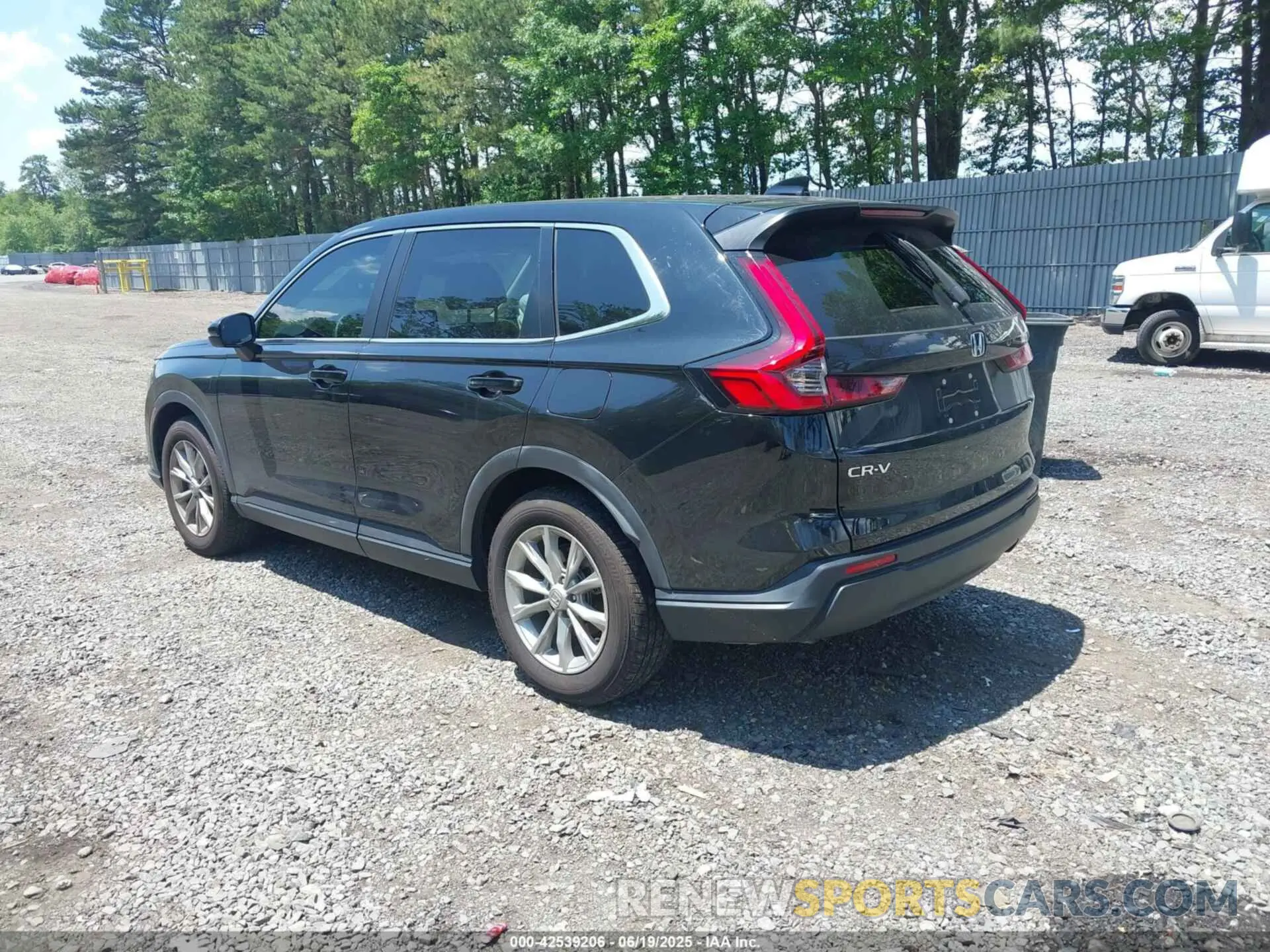 3 Photograph of a damaged car 7FARS4H43RE020939 HONDA CR-V 2024