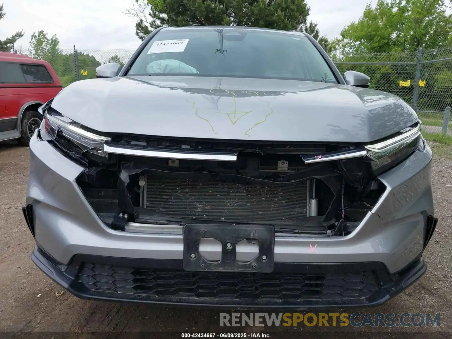6 Photograph of a damaged car 7FARS4H44RE008069 HONDA CR-V 2024