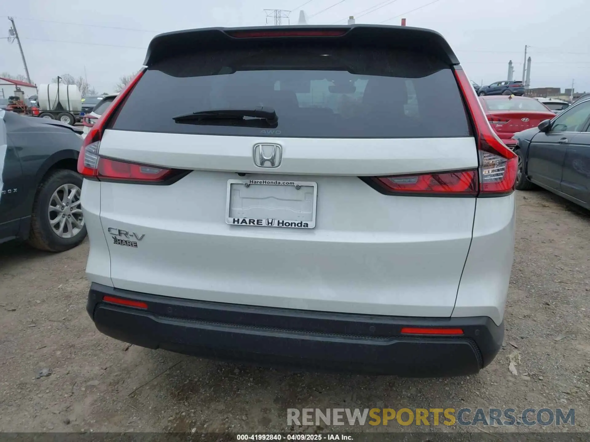 17 Photograph of a damaged car 7FARS4H7XRE006370 HONDA CR-V 2024