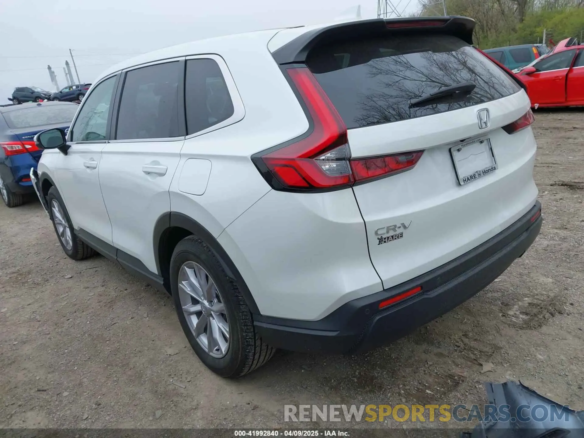 3 Photograph of a damaged car 7FARS4H7XRE006370 HONDA CR-V 2024