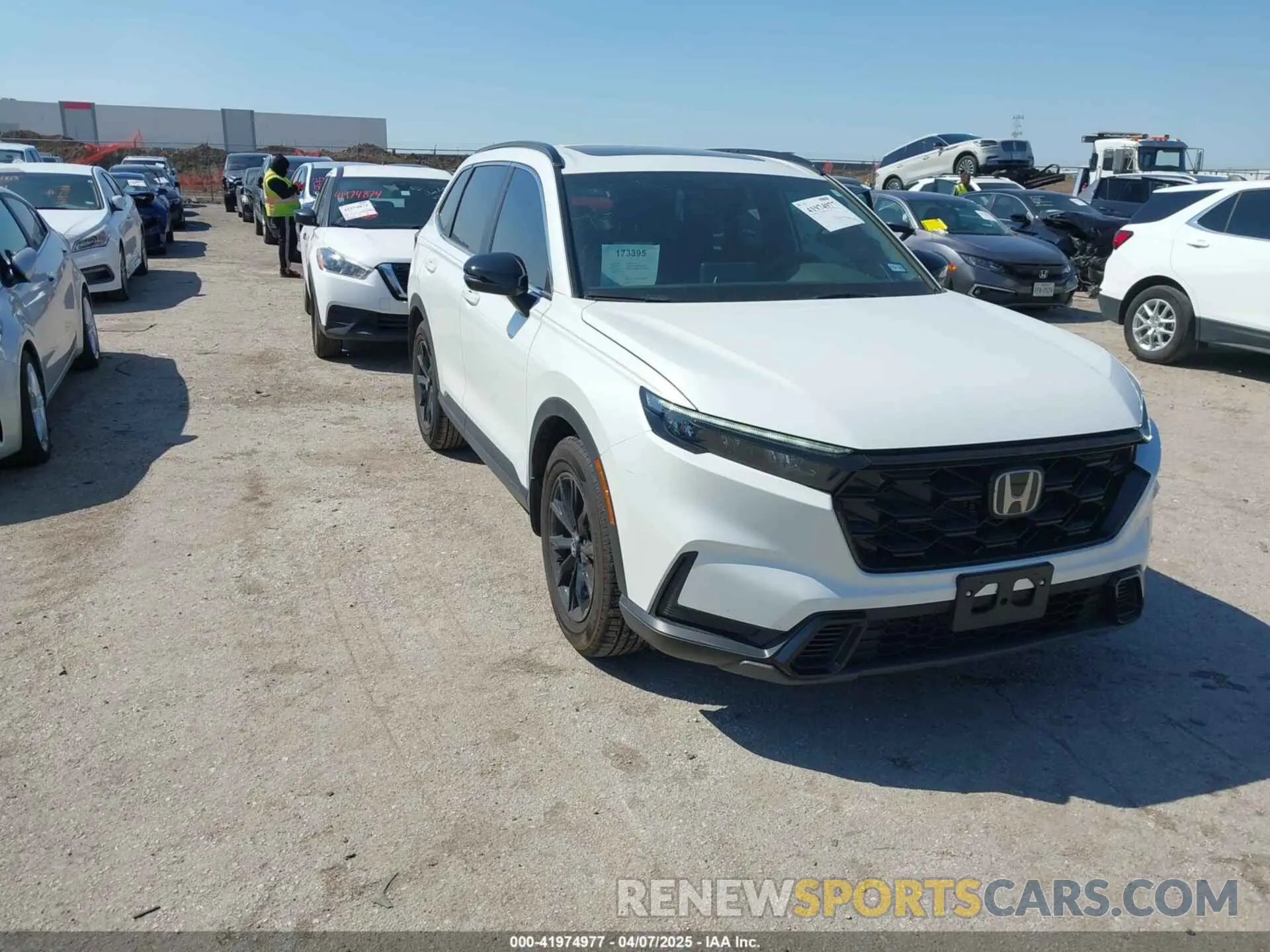1 Photograph of a damaged car 7FARS5H5XRE025585 HONDA CR-V 2024