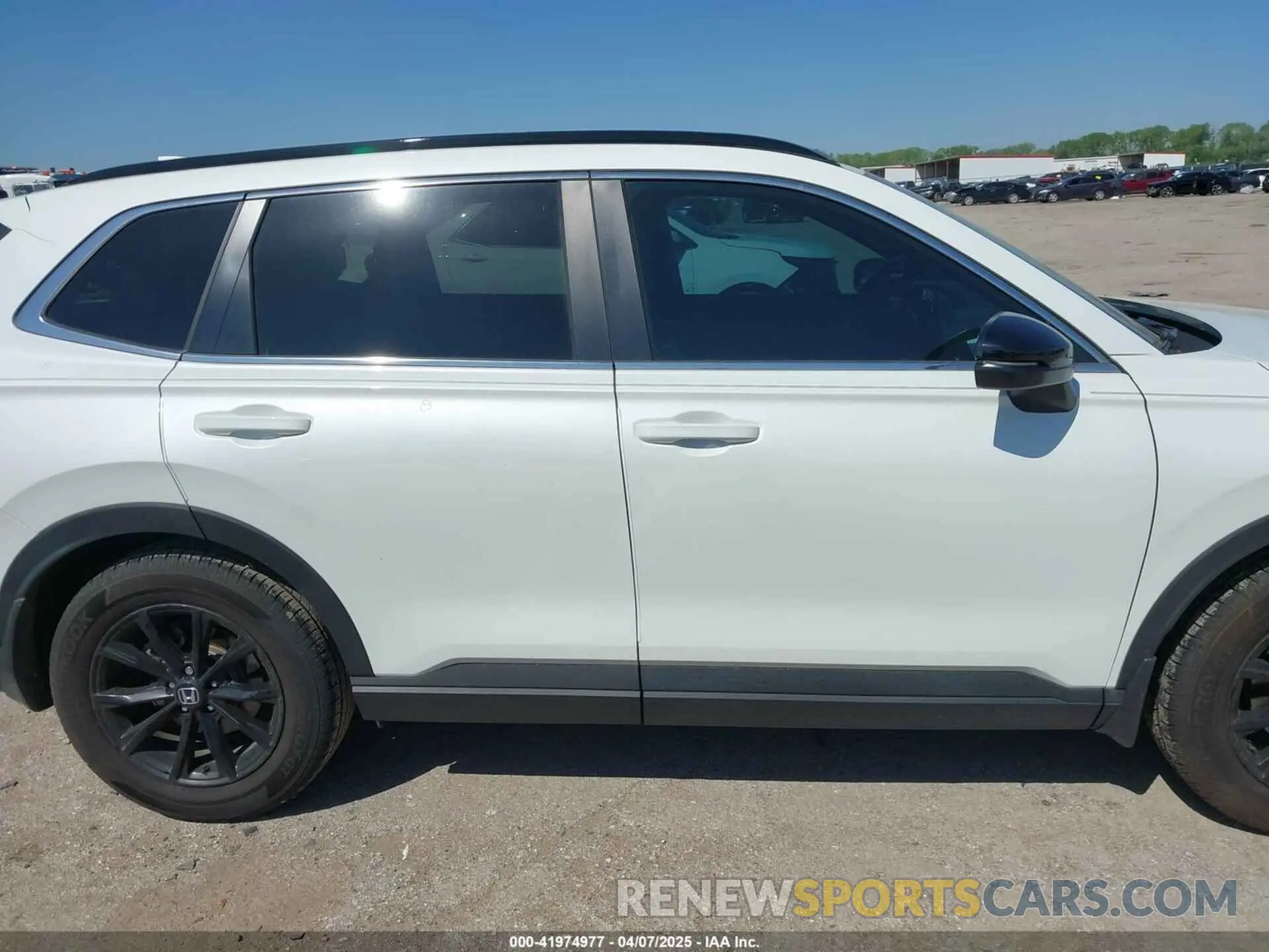 13 Photograph of a damaged car 7FARS5H5XRE025585 HONDA CR-V 2024