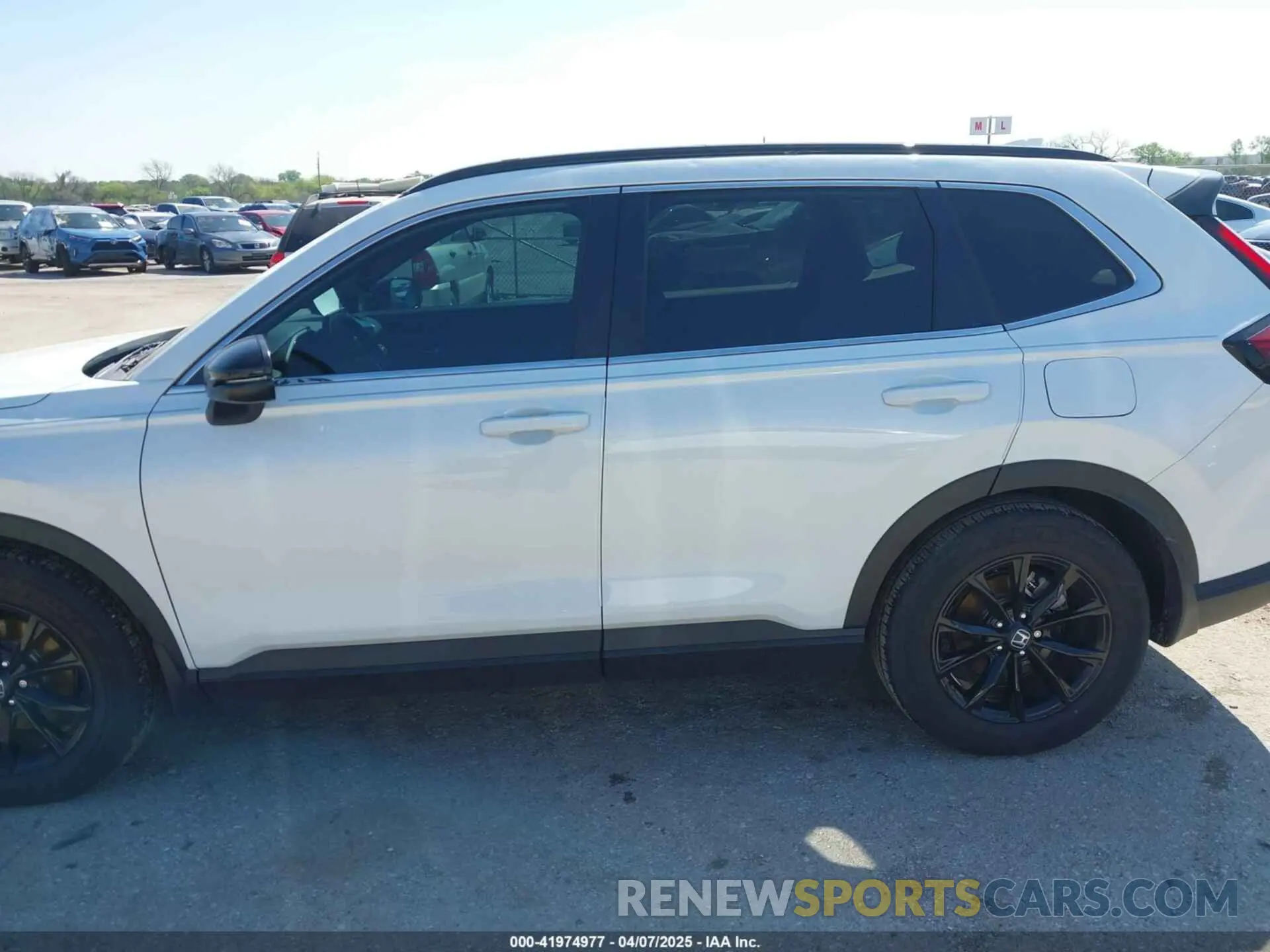 14 Photograph of a damaged car 7FARS5H5XRE025585 HONDA CR-V 2024
