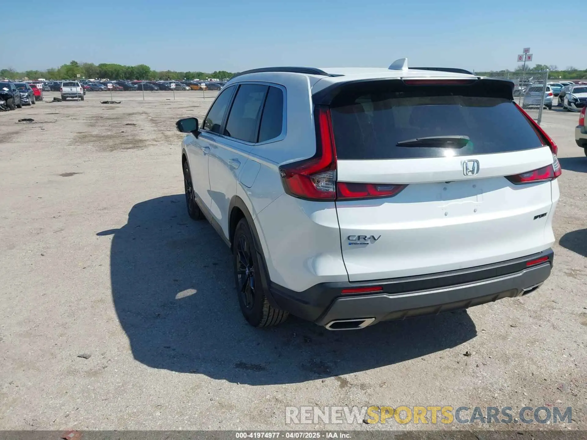 3 Photograph of a damaged car 7FARS5H5XRE025585 HONDA CR-V 2024