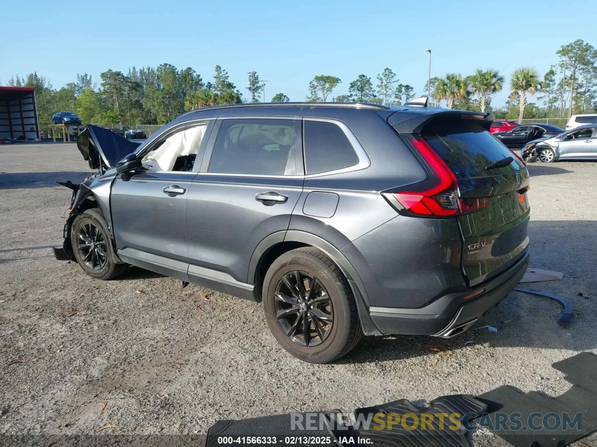 3 Photograph of a damaged car 7FARS5H80RE020146 HONDA CR-V 2024