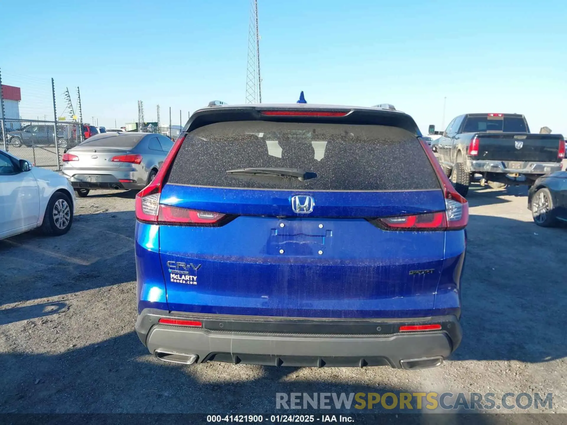 17 Photograph of a damaged car 7FARS5H80RE036282 HONDA CR-V 2024