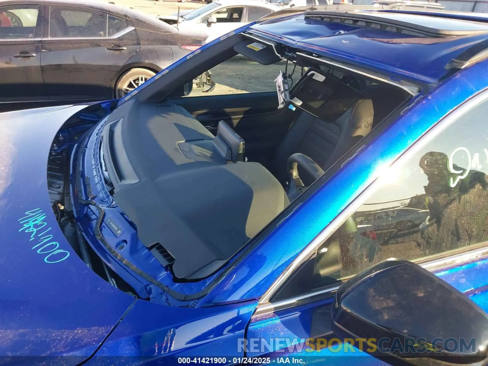 18 Photograph of a damaged car 7FARS5H80RE036282 HONDA CR-V 2024