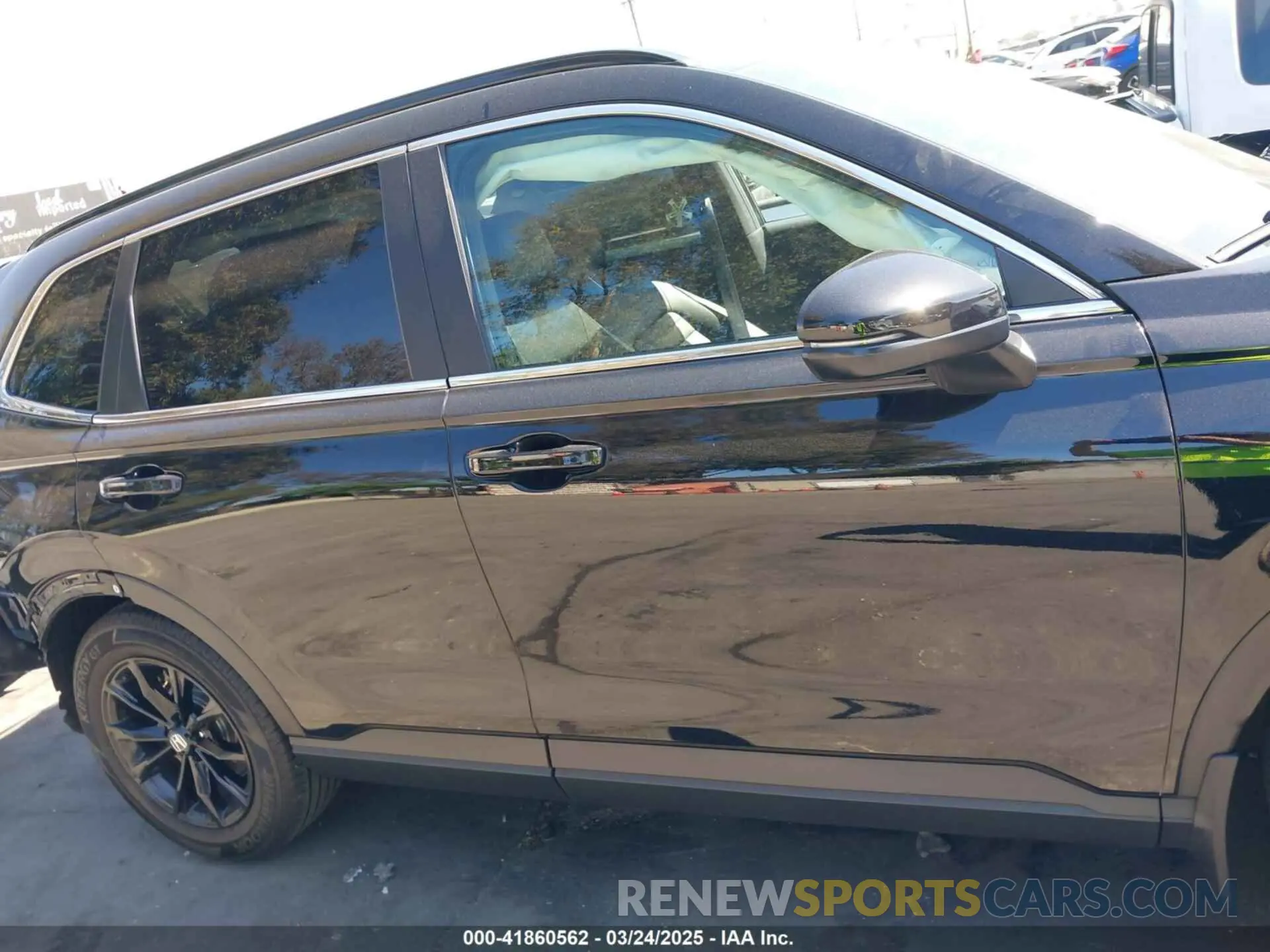14 Photograph of a damaged car 7FARS5H84RE018948 HONDA CR-V 2024