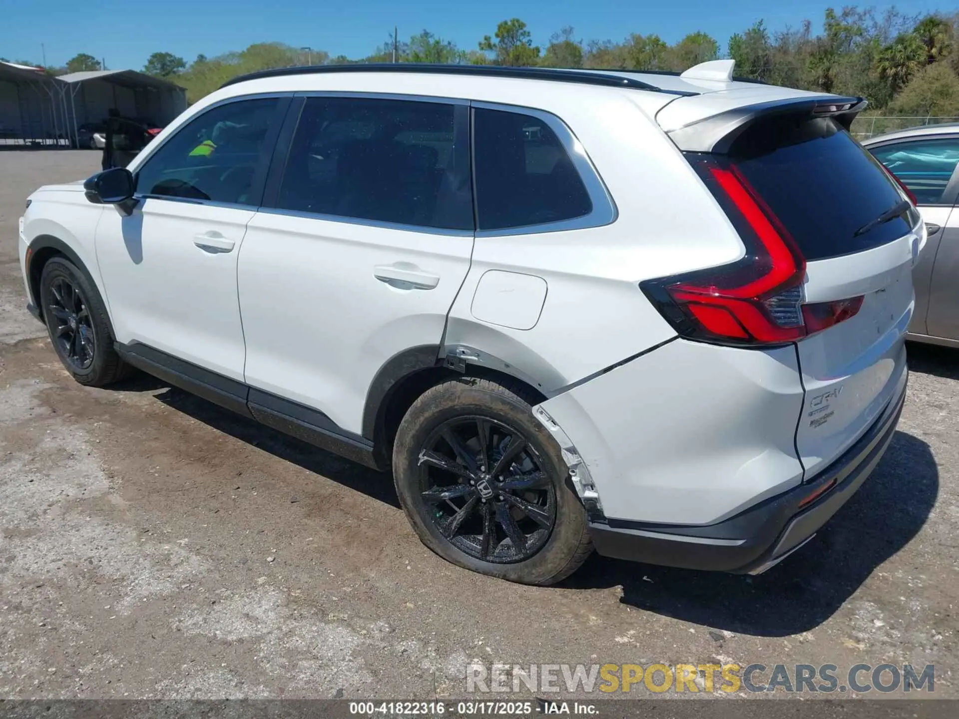 3 Photograph of a damaged car 7FARS5H84RE025690 HONDA CR-V 2024
