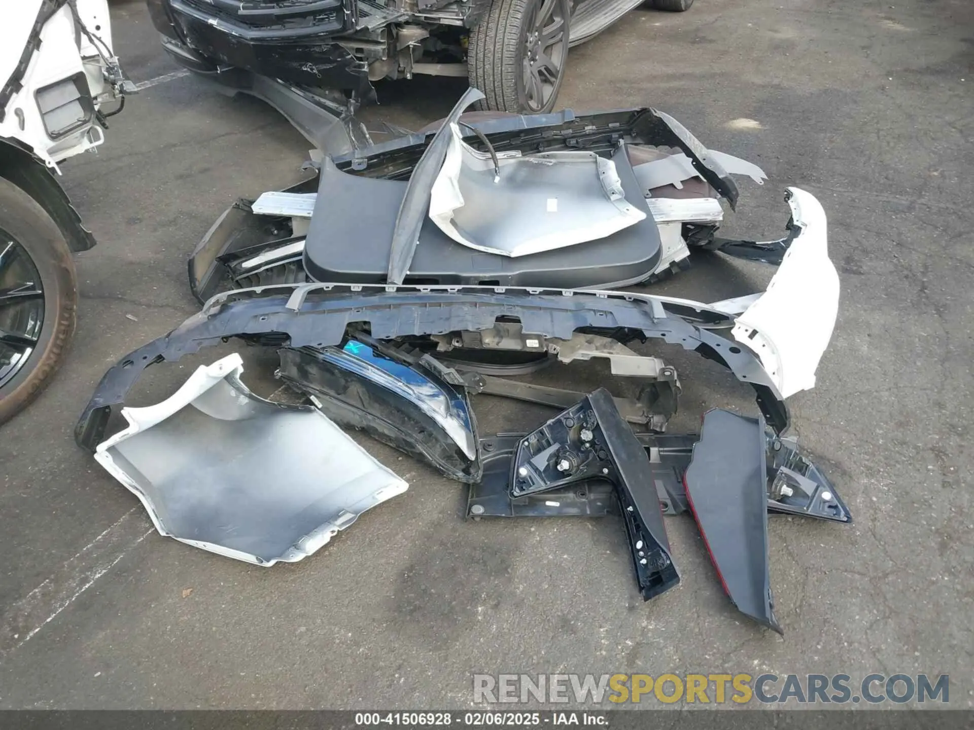 12 Photograph of a damaged car 7FARS5H84RE027892 HONDA CR-V 2024