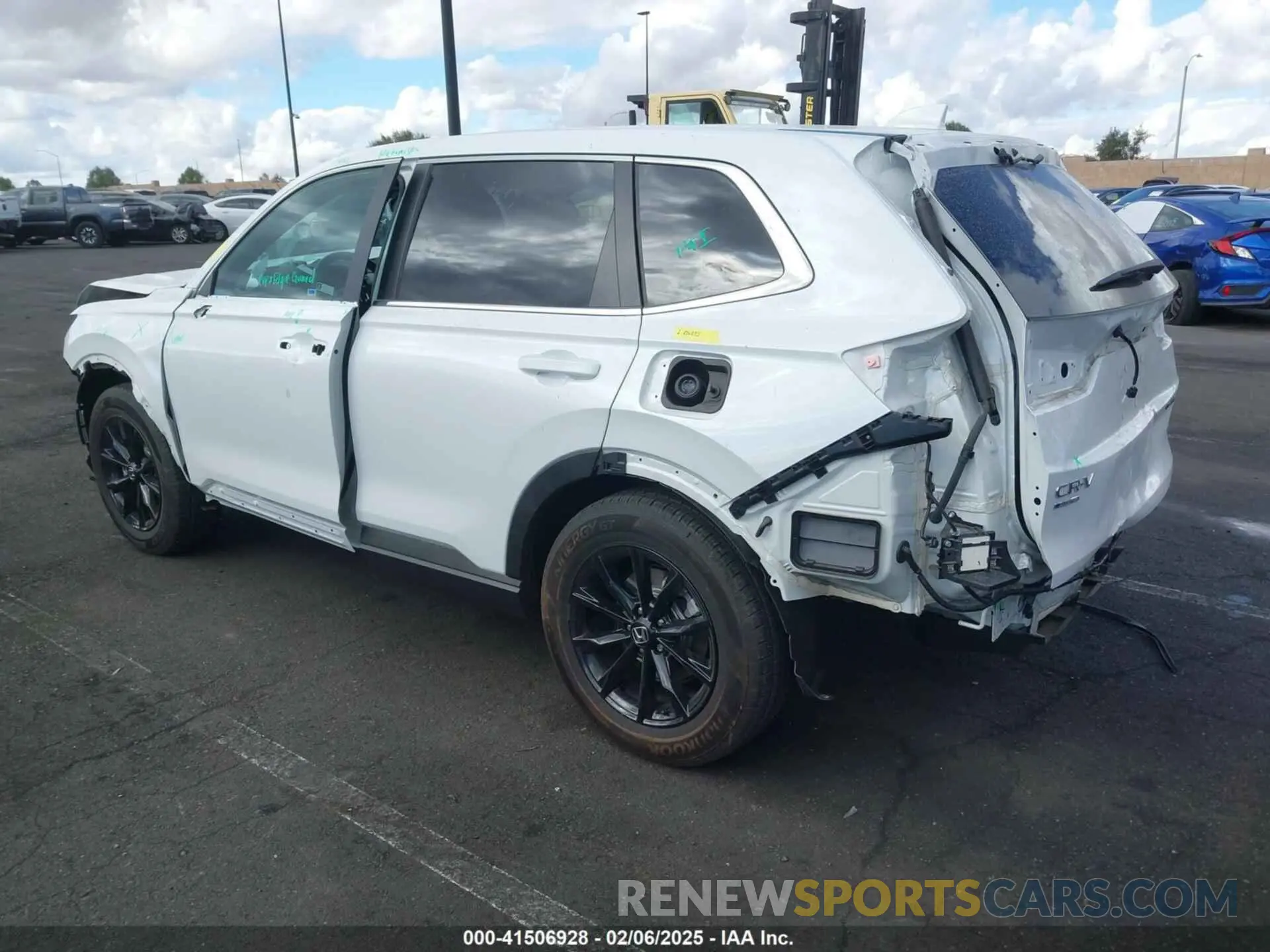 15 Photograph of a damaged car 7FARS5H84RE027892 HONDA CR-V 2024