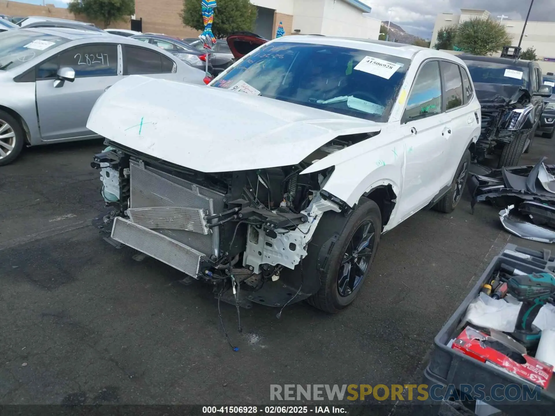 2 Photograph of a damaged car 7FARS5H84RE027892 HONDA CR-V 2024