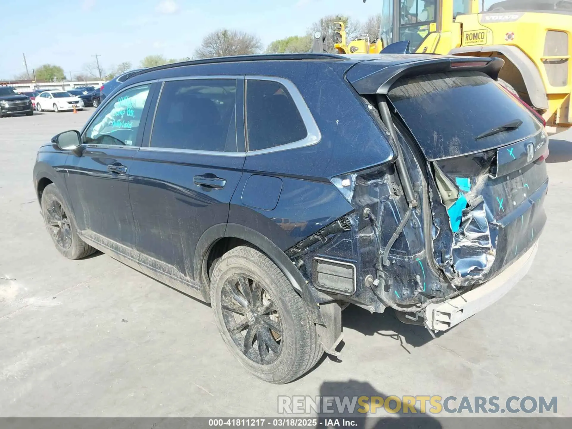 3 Photograph of a damaged car 7FARS5H86RE000080 HONDA CR-V 2024