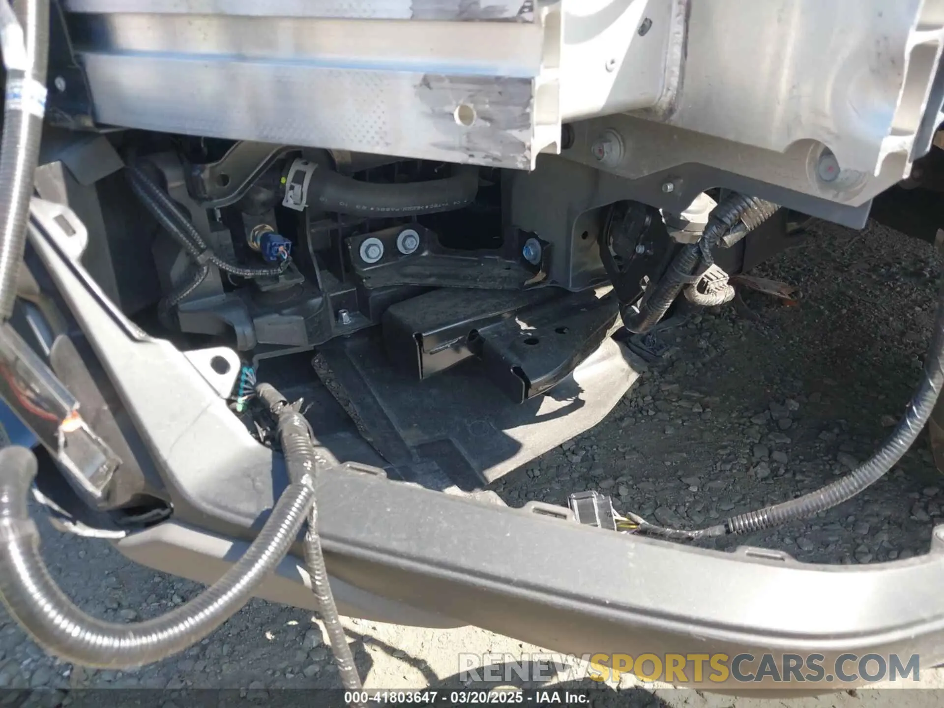 18 Photograph of a damaged car 7FARS5H88RE033663 HONDA CR-V 2024