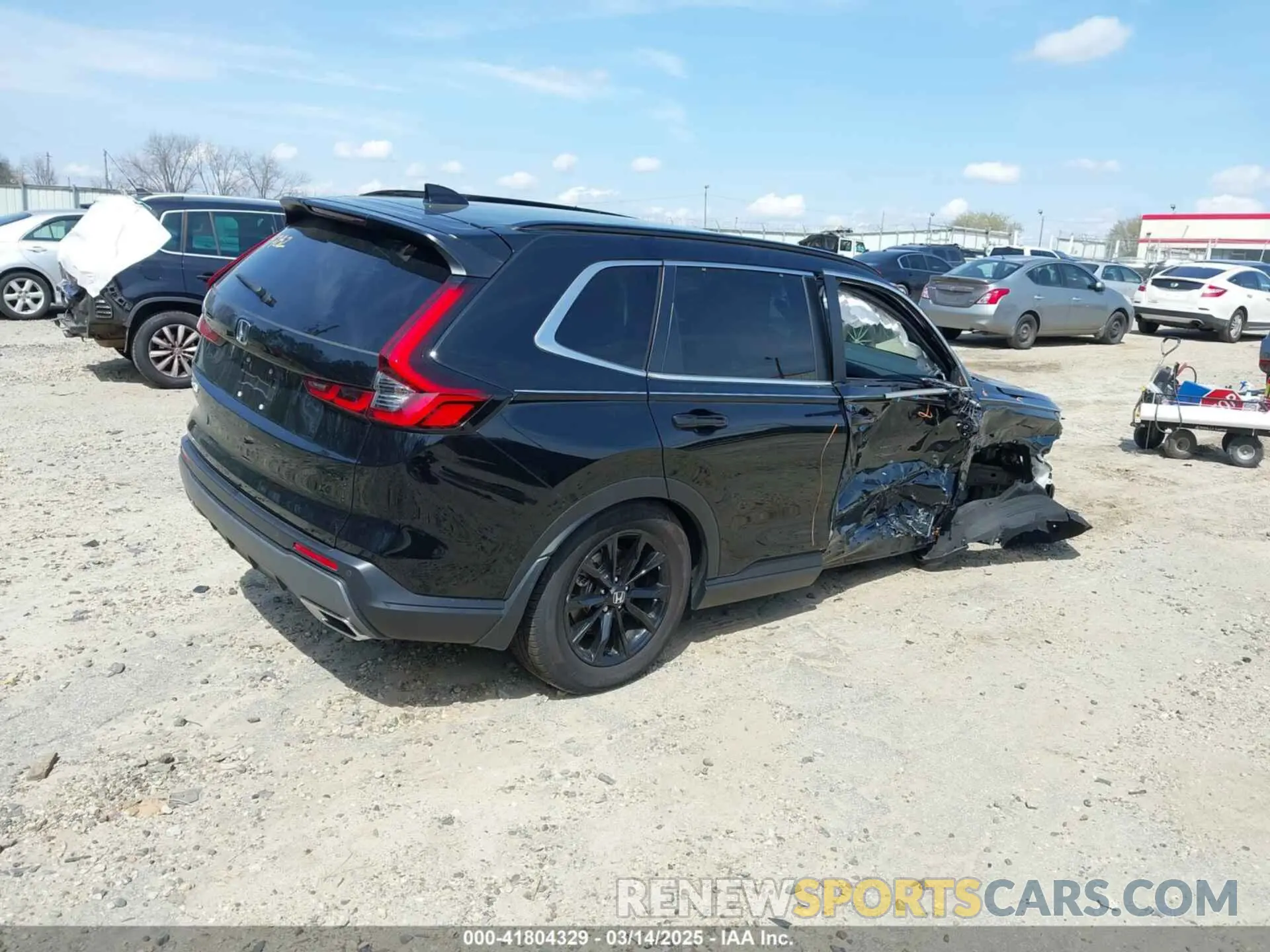4 Photograph of a damaged car 7FARS5H89RE014782 HONDA CR-V 2024
