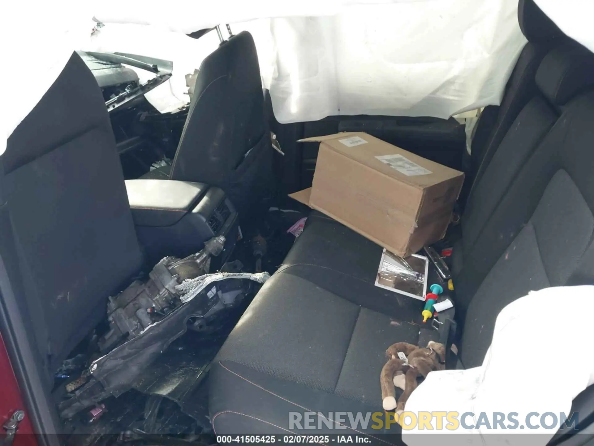 8 Photograph of a damaged car 7FARS6H50RE025004 HONDA CR-V 2024
