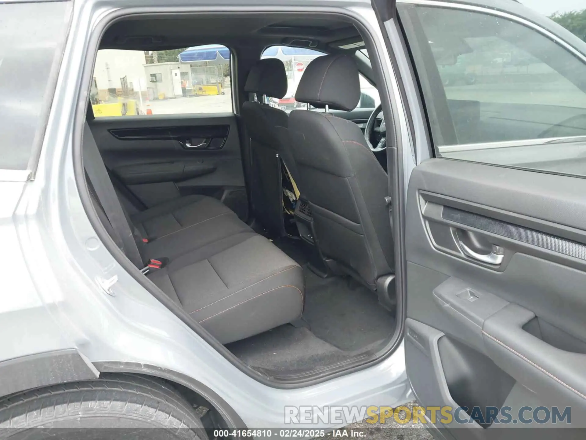8 Photograph of a damaged car 7FARS6H55RE028464 HONDA CR-V 2024