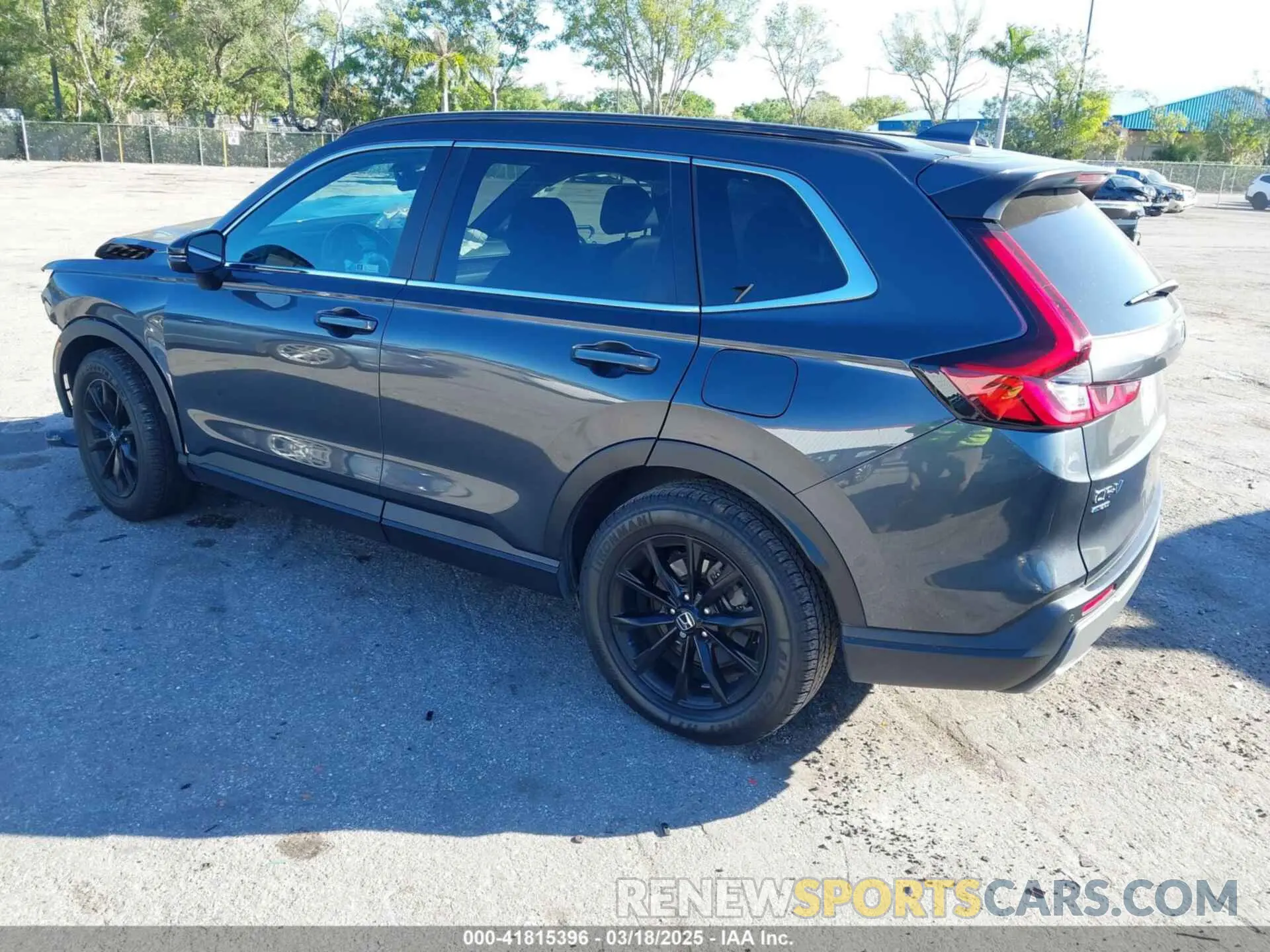 3 Photograph of a damaged car 7FARS6H80RE029936 HONDA CR-V 2024