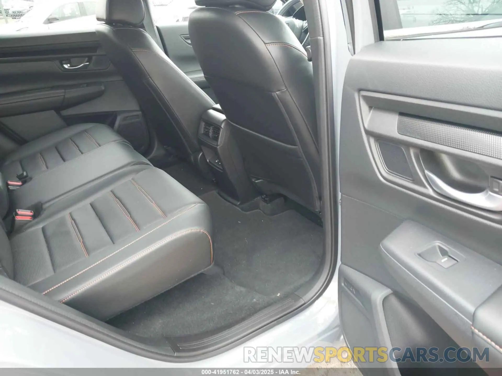 8 Photograph of a damaged car 7FARS6H84RE080503 HONDA CR-V 2024