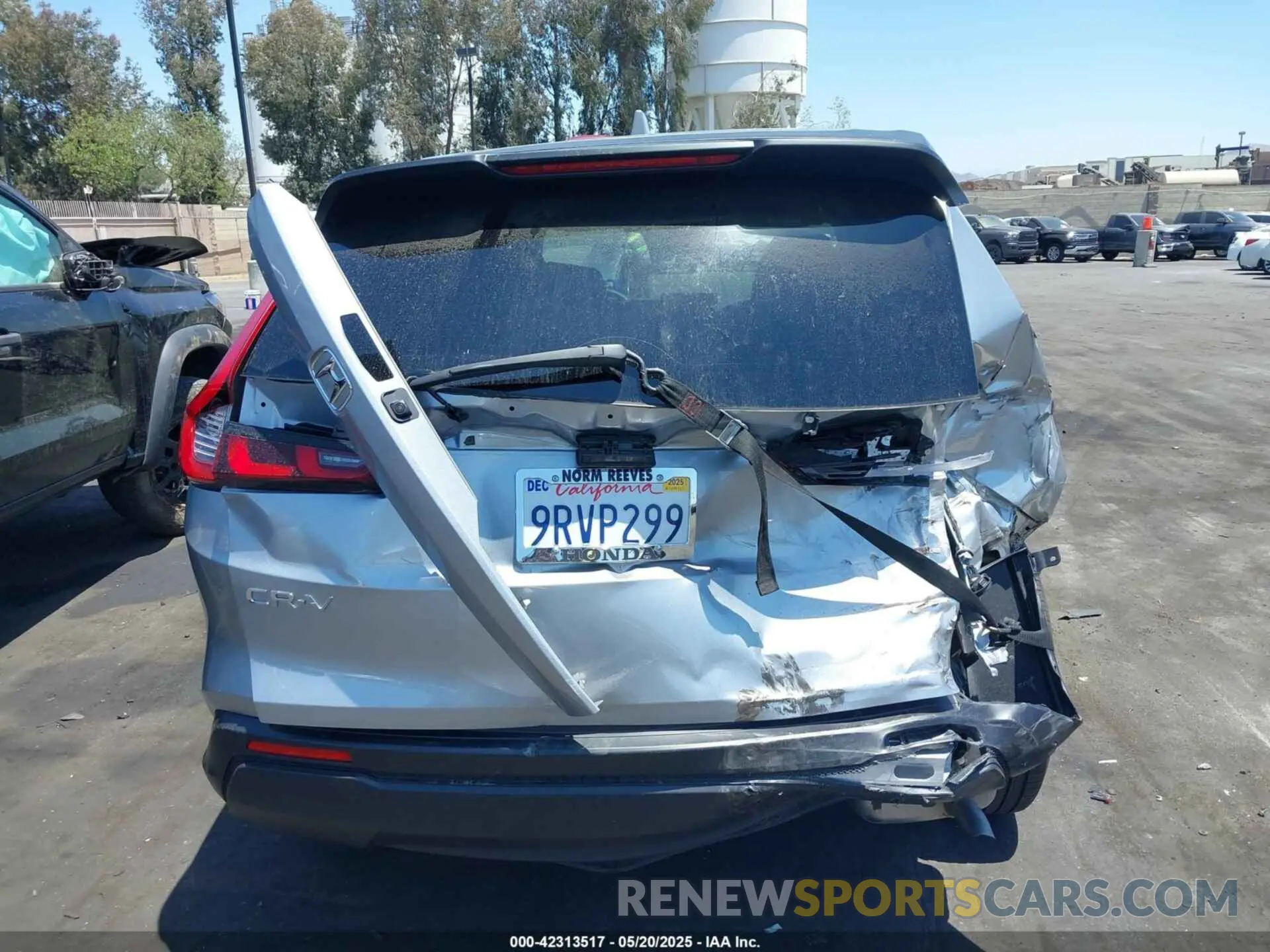 16 Photograph of a damaged car 2HKRS3H20SH324516 HONDA CR-V 2025