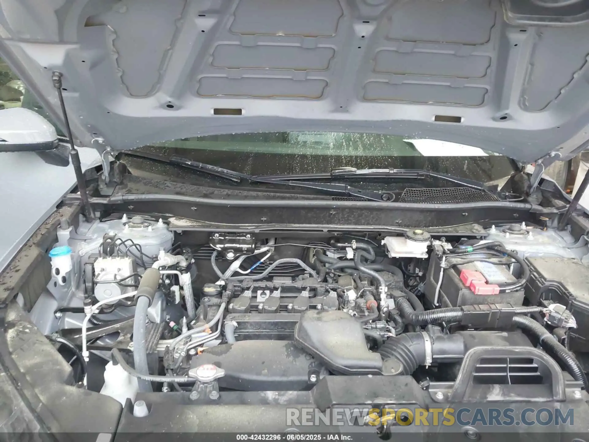 10 Photograph of a damaged car 2HKRS3H22SH304140 HONDA CR-V 2025
