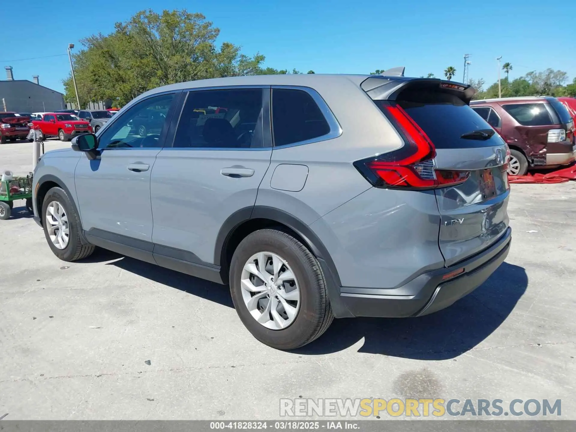 3 Photograph of a damaged car 2HKRS3H22SH312609 HONDA CR-V 2025