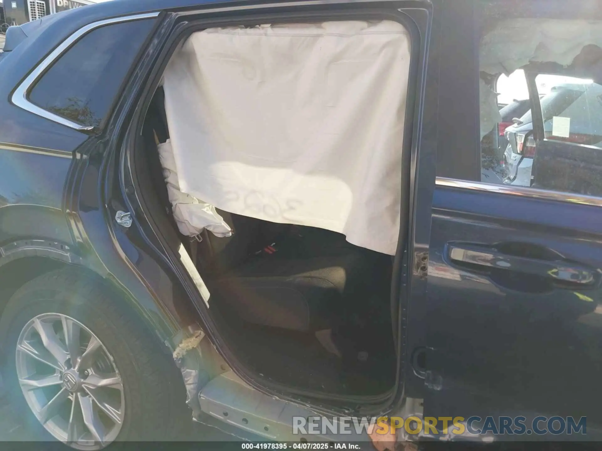 6 Photograph of a damaged car 2HKRS3H40SH310469 HONDA CR-V 2025