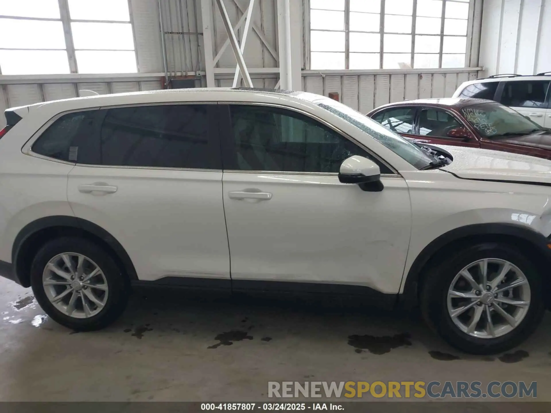 13 Photograph of a damaged car 2HKRS3H43SH310627 HONDA CR-V 2025
