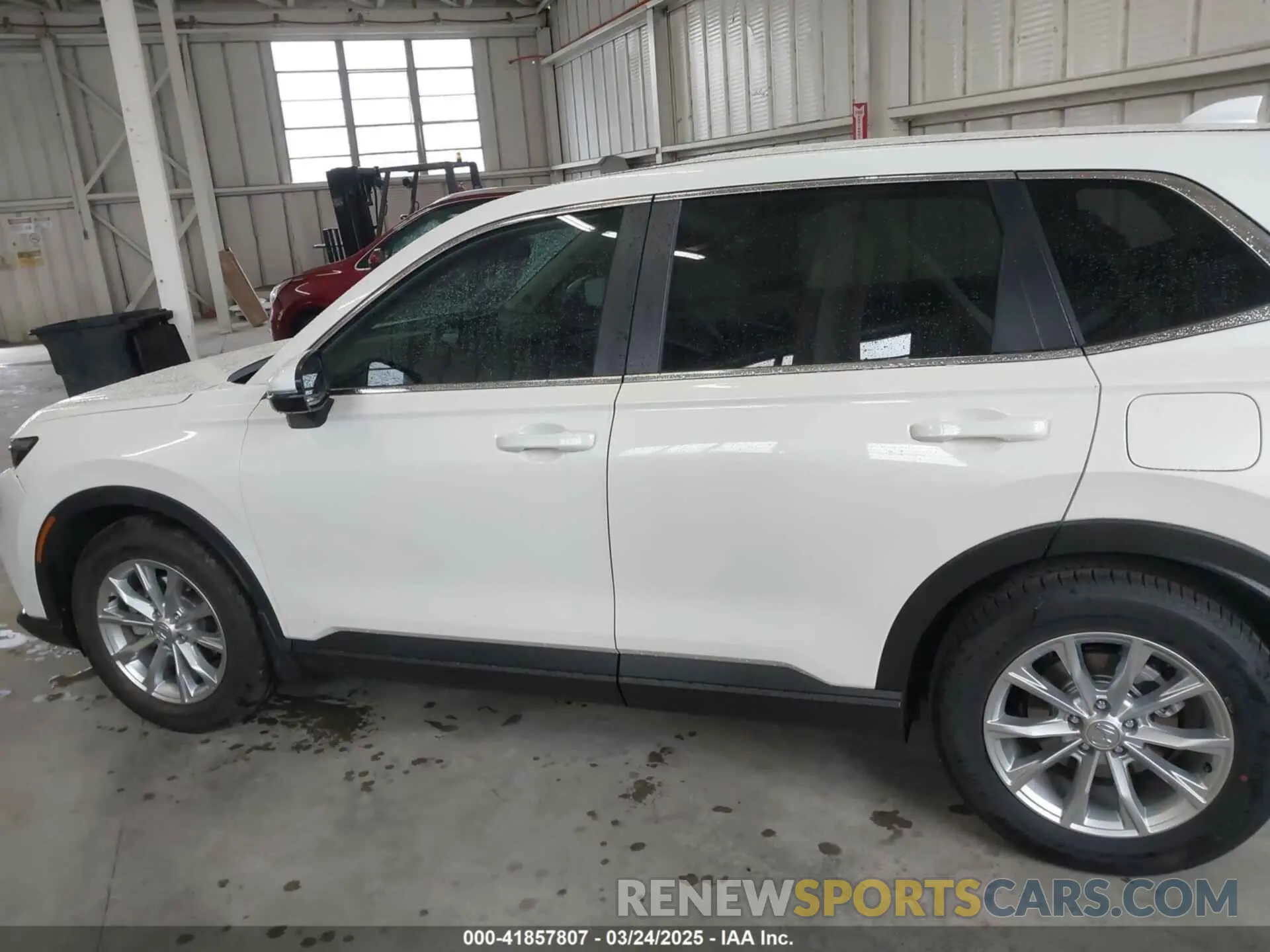 14 Photograph of a damaged car 2HKRS3H43SH310627 HONDA CR-V 2025