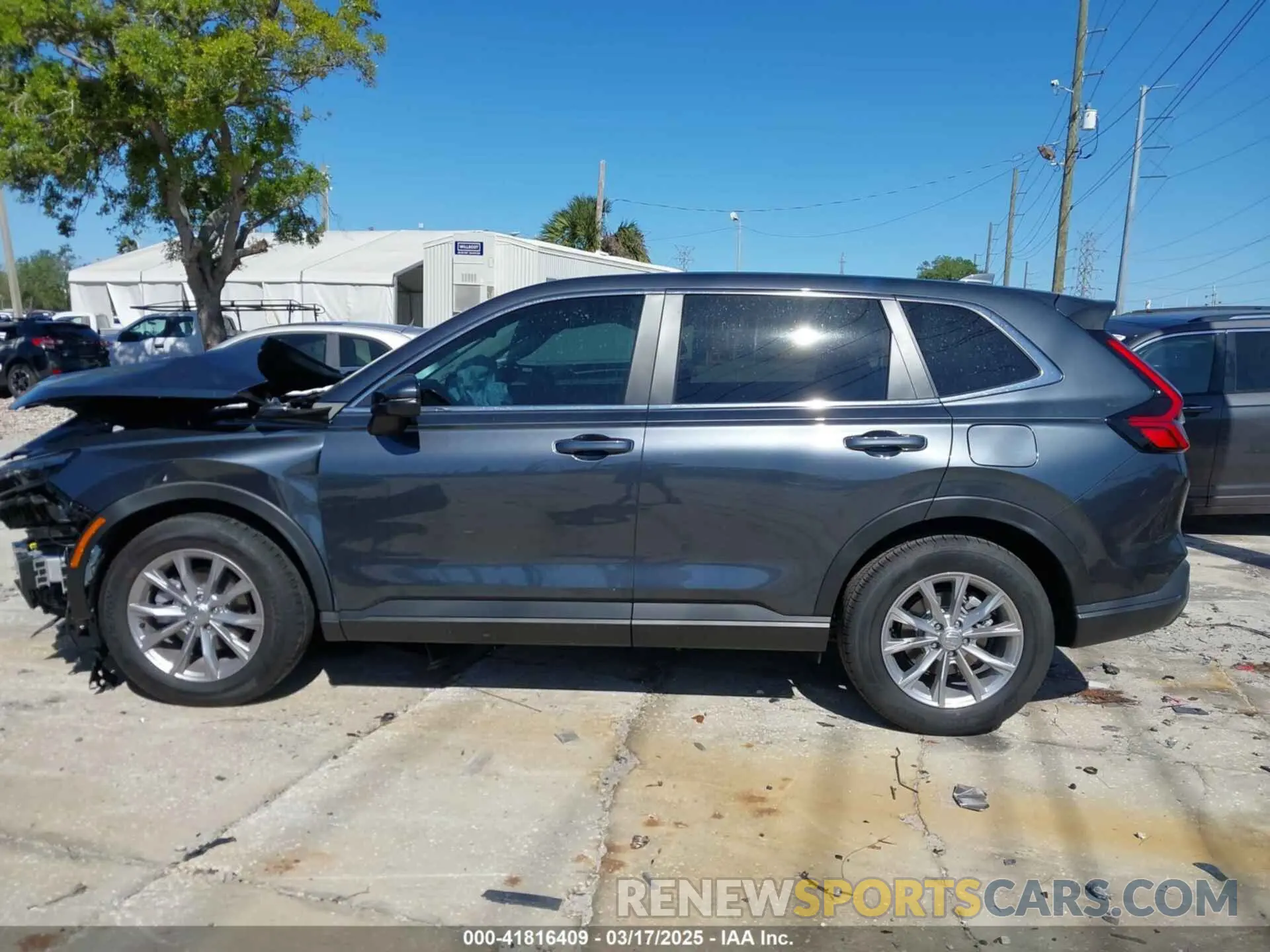 15 Photograph of a damaged car 2HKRS3H45SH328983 HONDA CR-V 2025