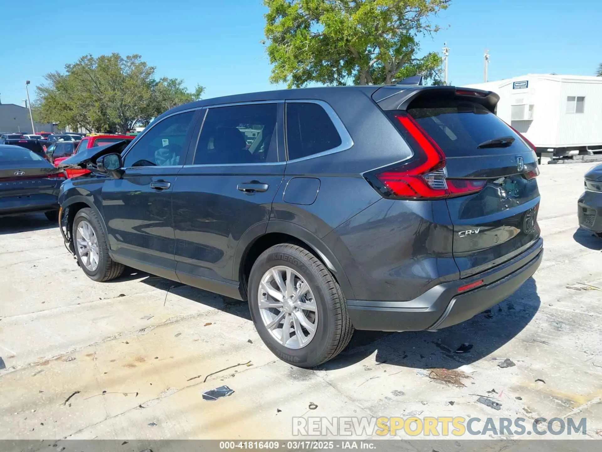 3 Photograph of a damaged car 2HKRS3H45SH328983 HONDA CR-V 2025