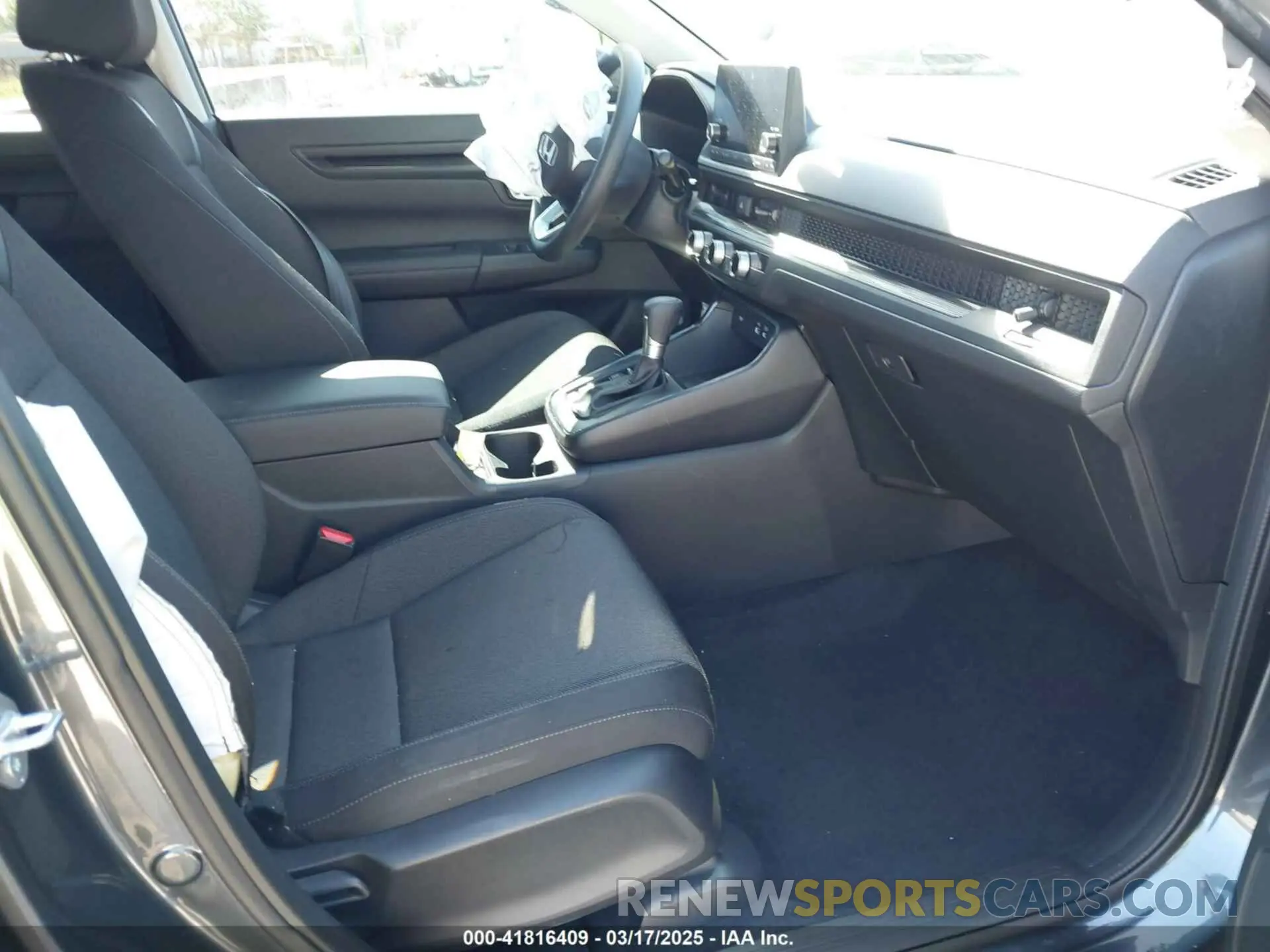 5 Photograph of a damaged car 2HKRS3H45SH328983 HONDA CR-V 2025