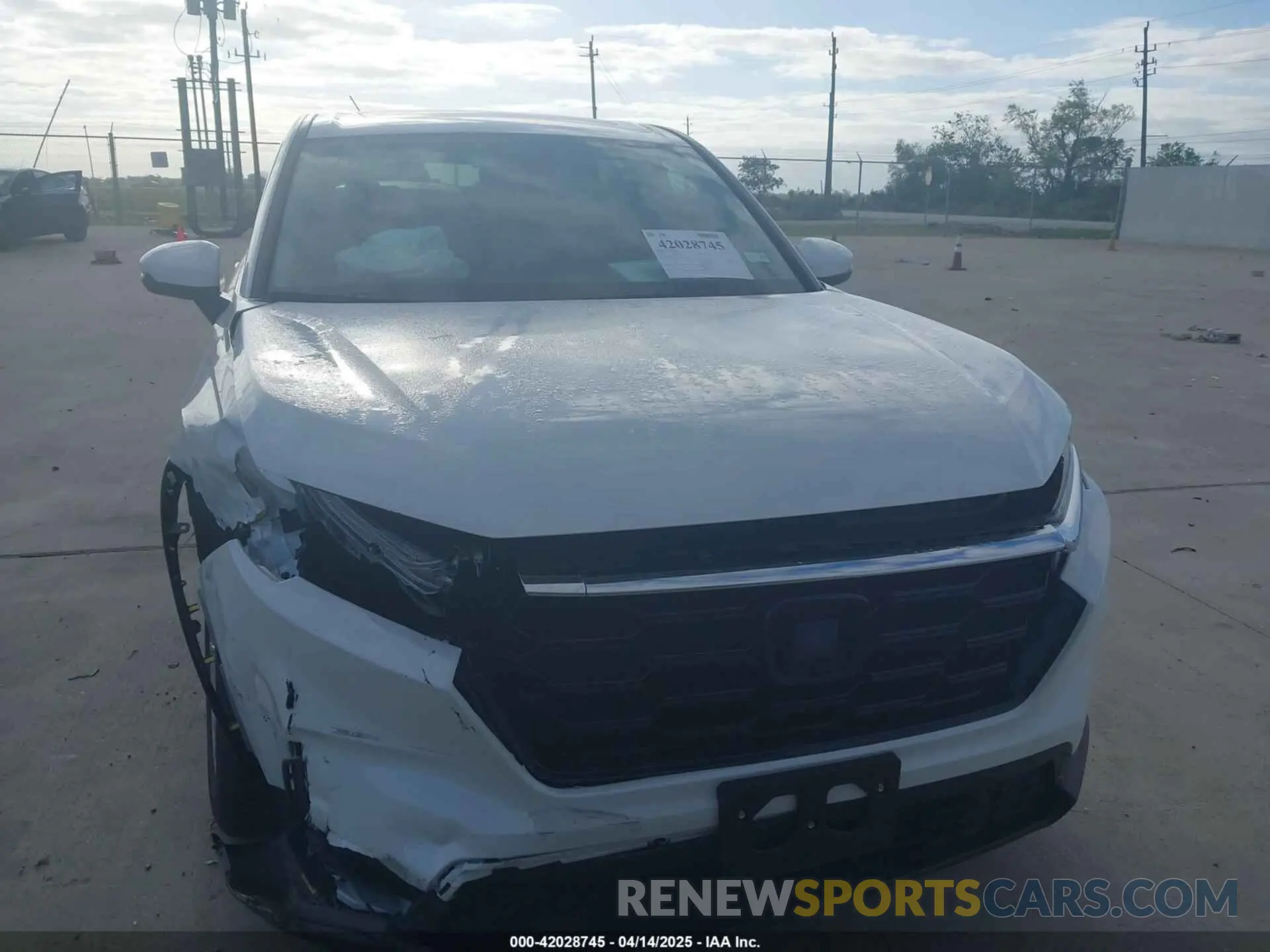 12 Photograph of a damaged car 2HKRS3H70SH301037 HONDA CR-V 2025