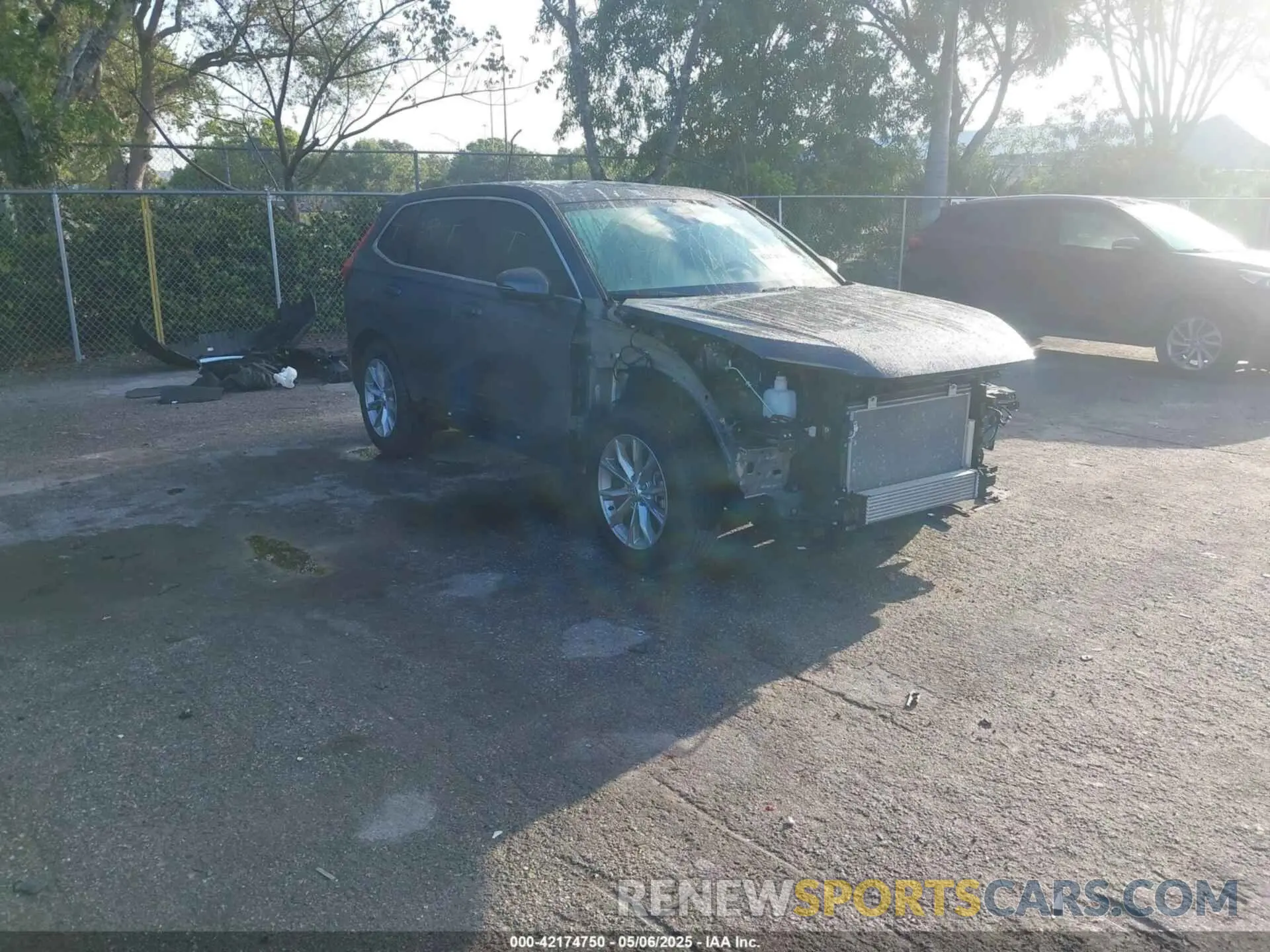 1 Photograph of a damaged car 2HKRS3H70SH323572 HONDA CR-V 2025