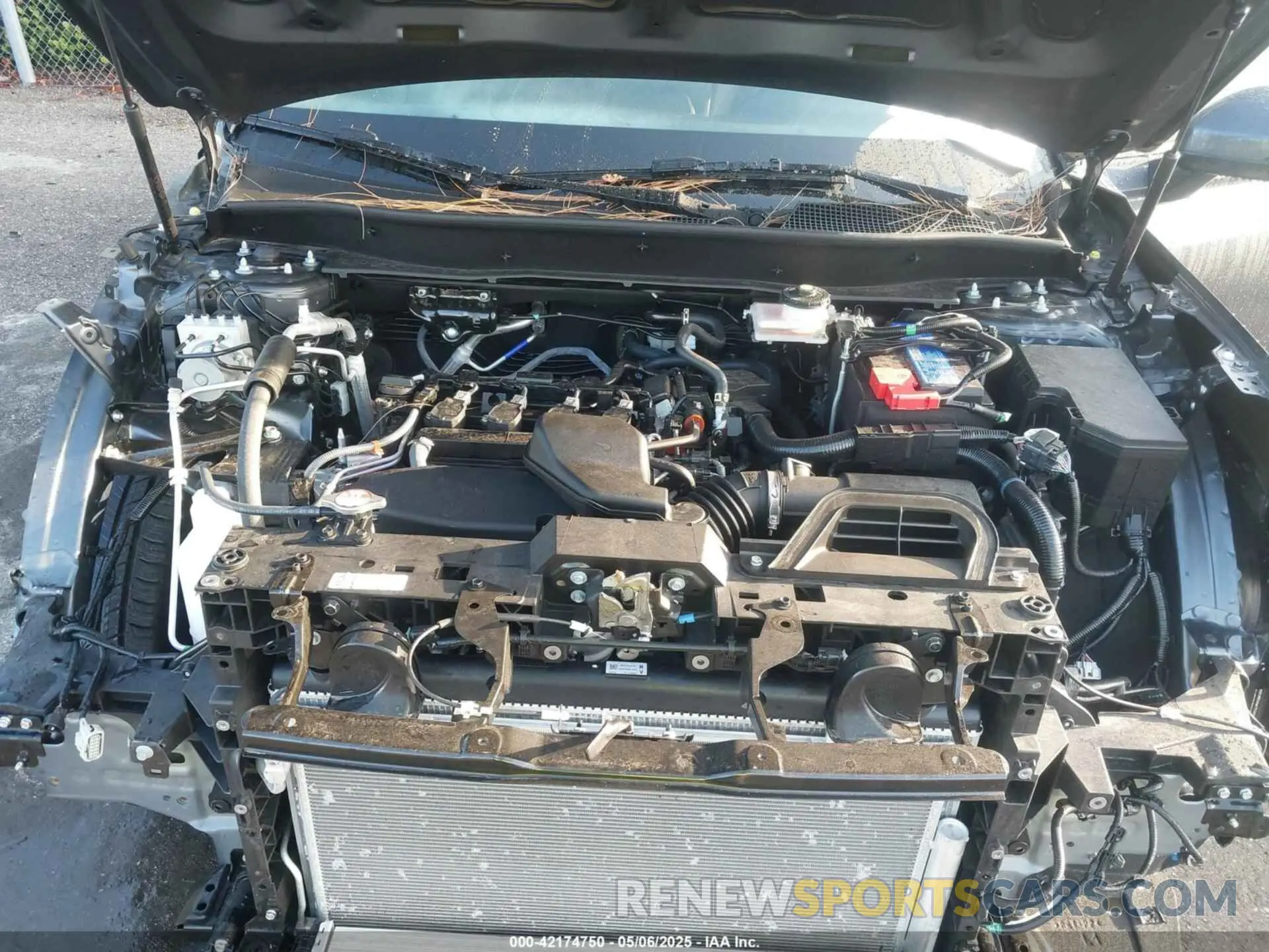 10 Photograph of a damaged car 2HKRS3H70SH323572 HONDA CR-V 2025