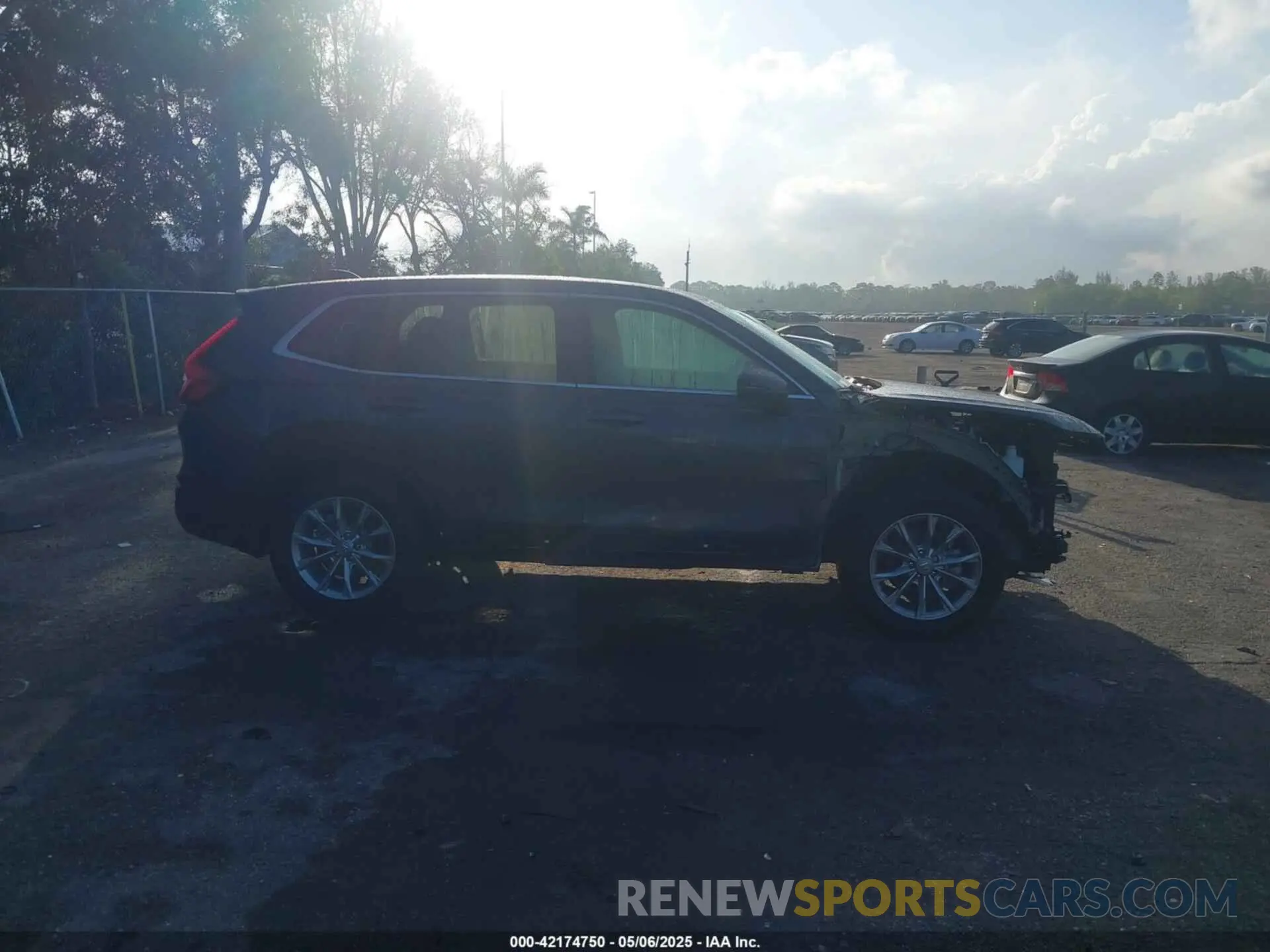 14 Photograph of a damaged car 2HKRS3H70SH323572 HONDA CR-V 2025