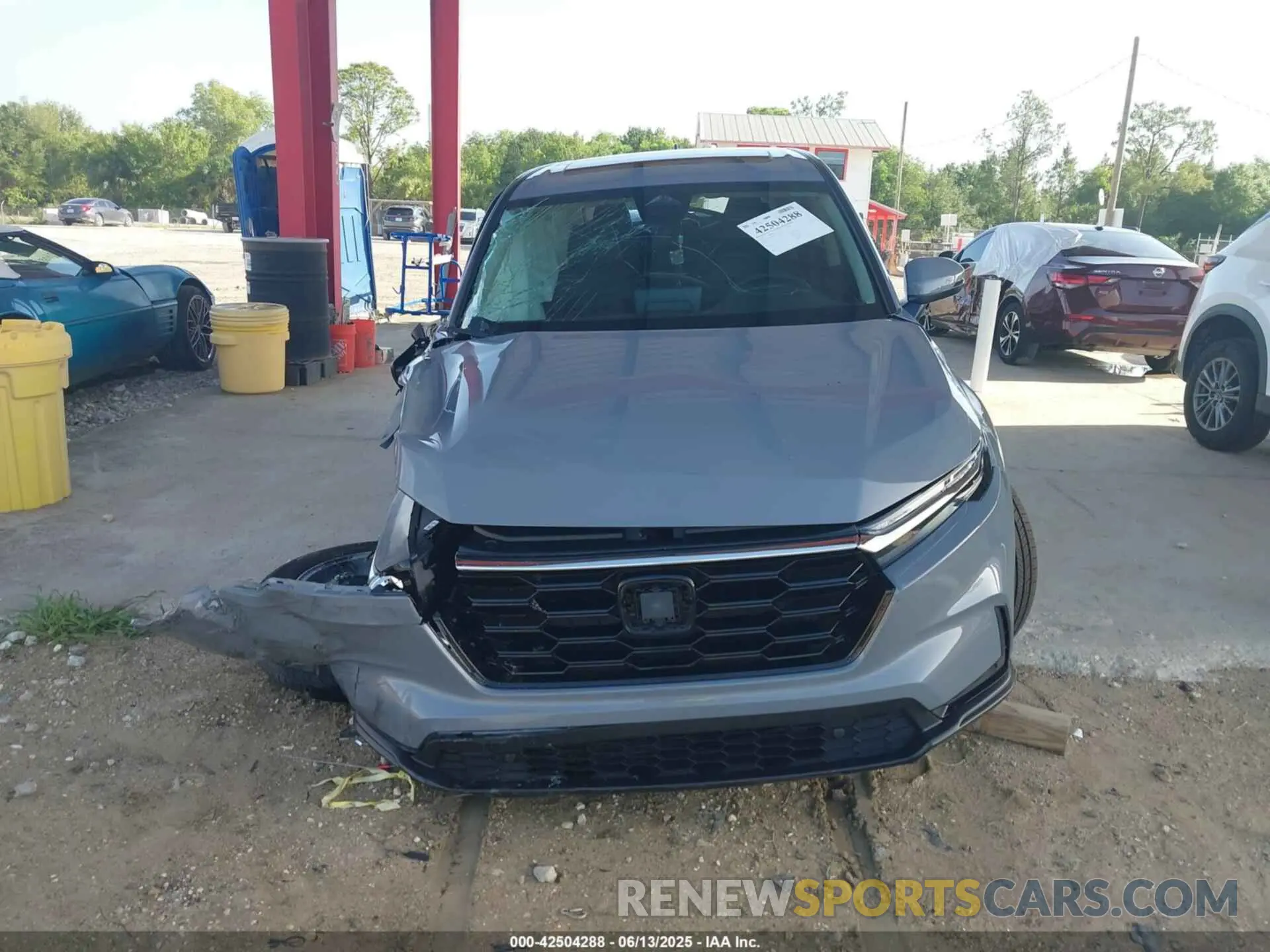 12 Photograph of a damaged car 2HKRS3H71SH331342 HONDA CR-V 2025
