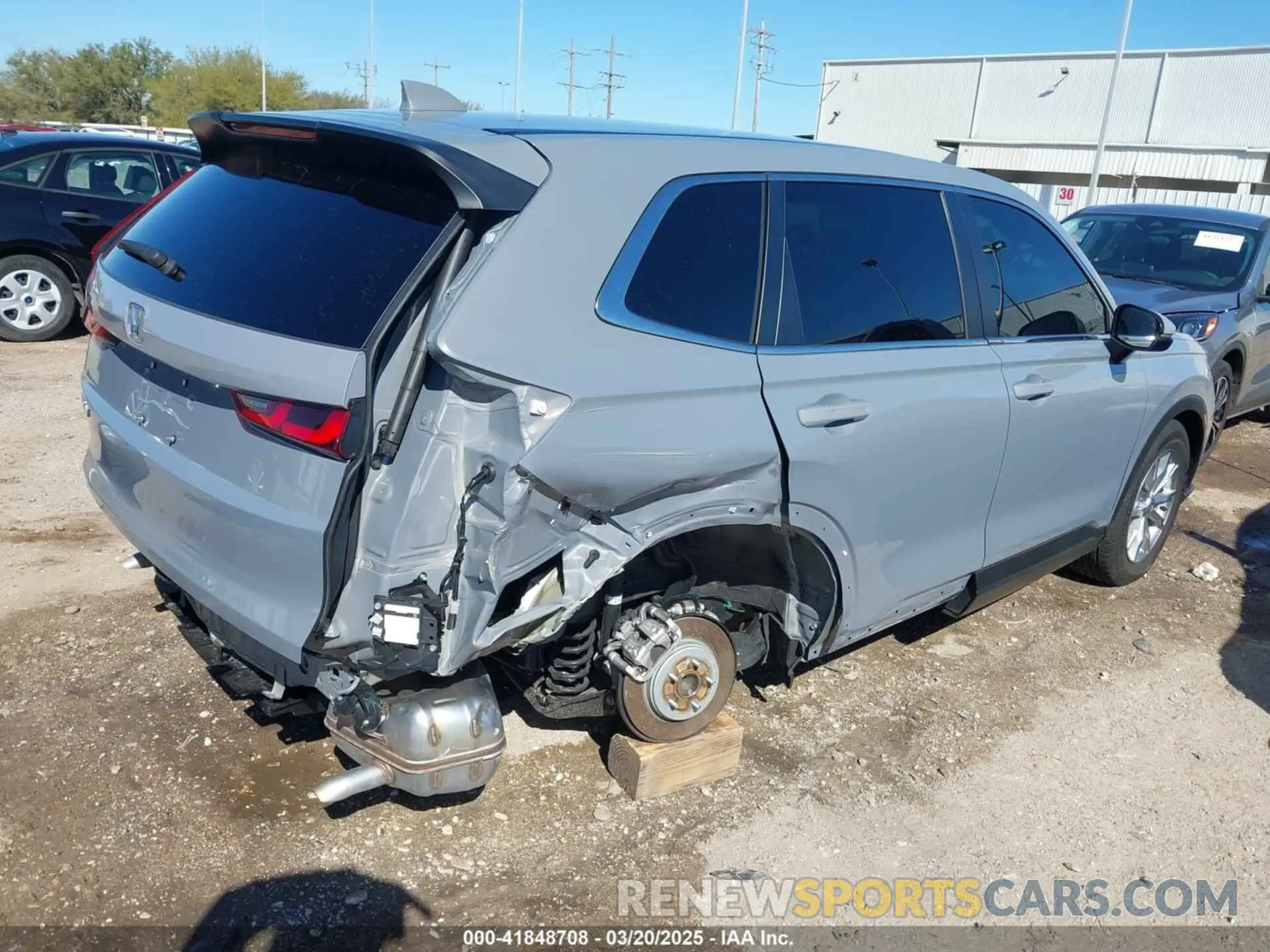 4 Photograph of a damaged car 2HKRS3H74SH322960 HONDA CR-V 2025