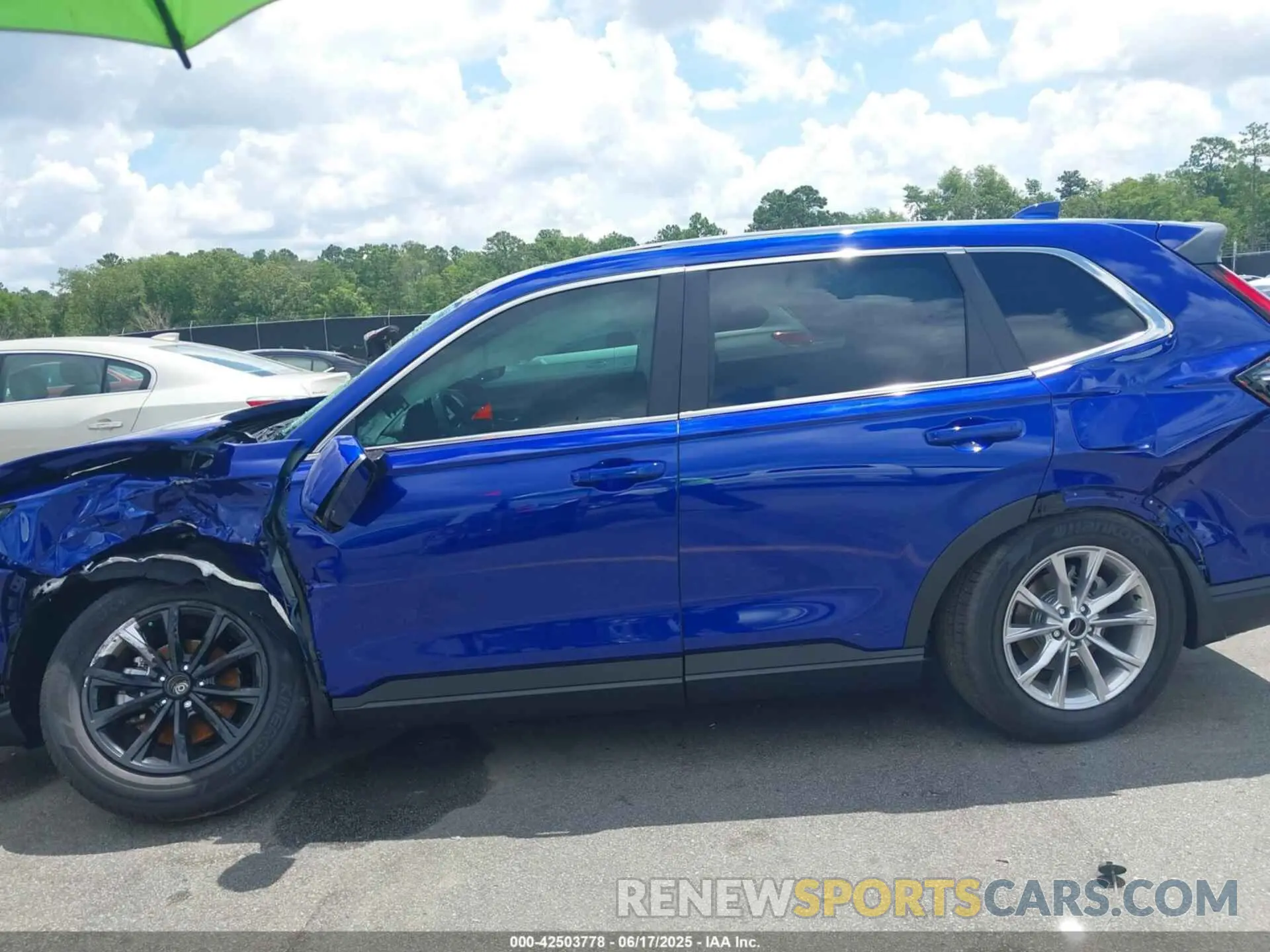 14 Photograph of a damaged car 2HKRS3H77SH306056 HONDA CR-V 2025