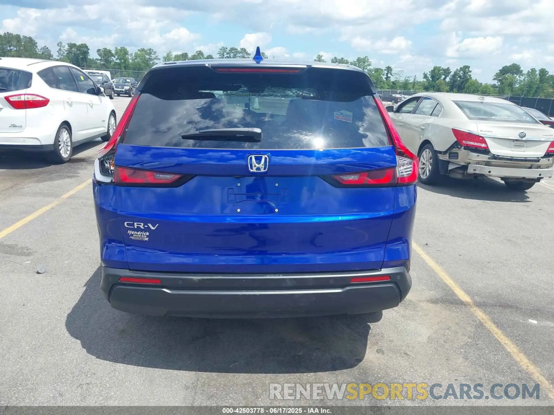 16 Photograph of a damaged car 2HKRS3H77SH306056 HONDA CR-V 2025