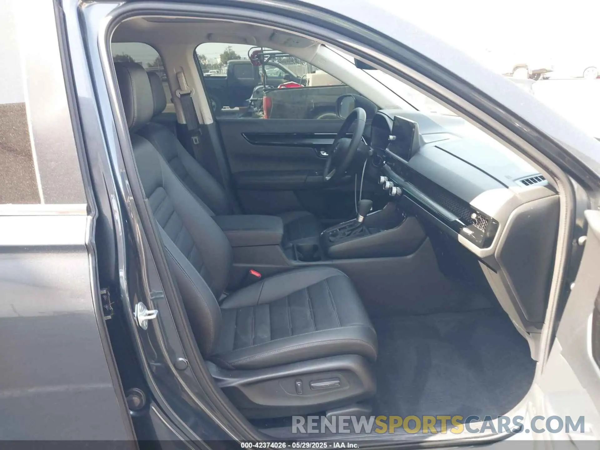 5 Photograph of a damaged car 2HKRS3H79SH315535 HONDA CR-V 2025