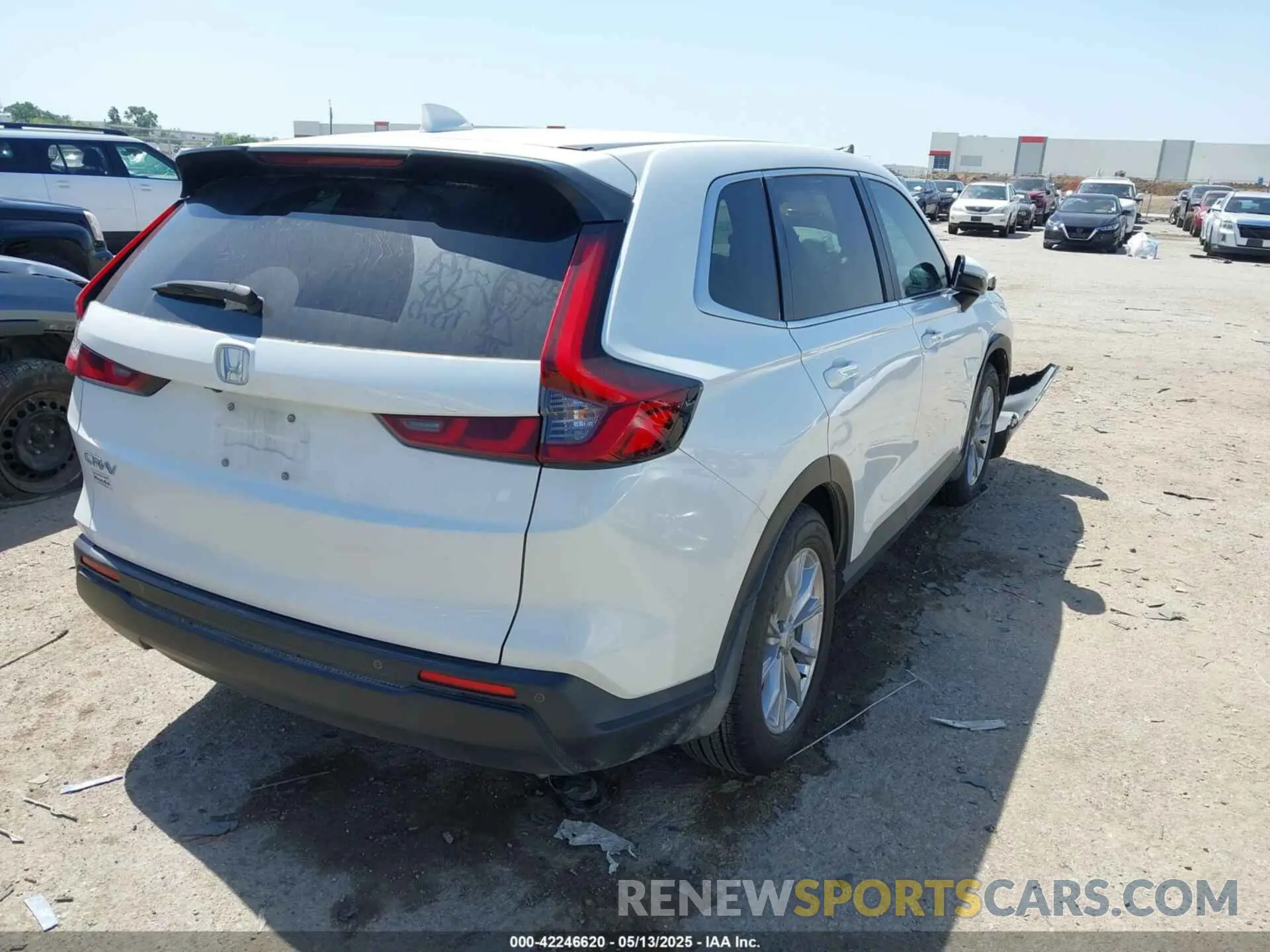 4 Photograph of a damaged car 2HKRS3H7XSH311378 HONDA CR-V 2025