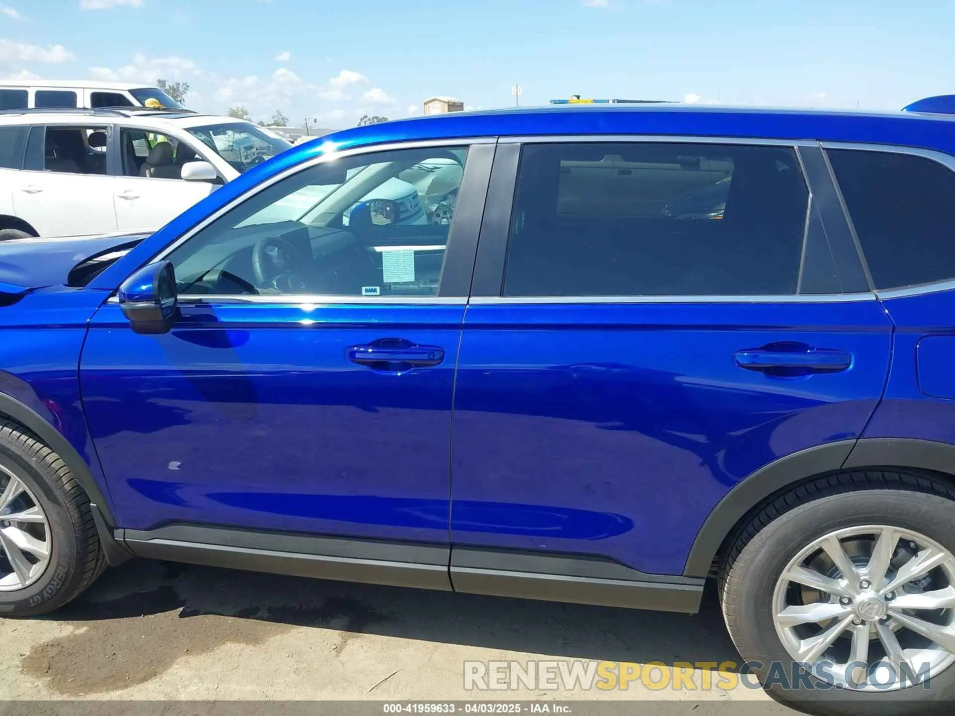 15 Photograph of a damaged car 2HKRS3H7XSH319559 HONDA CR-V 2025