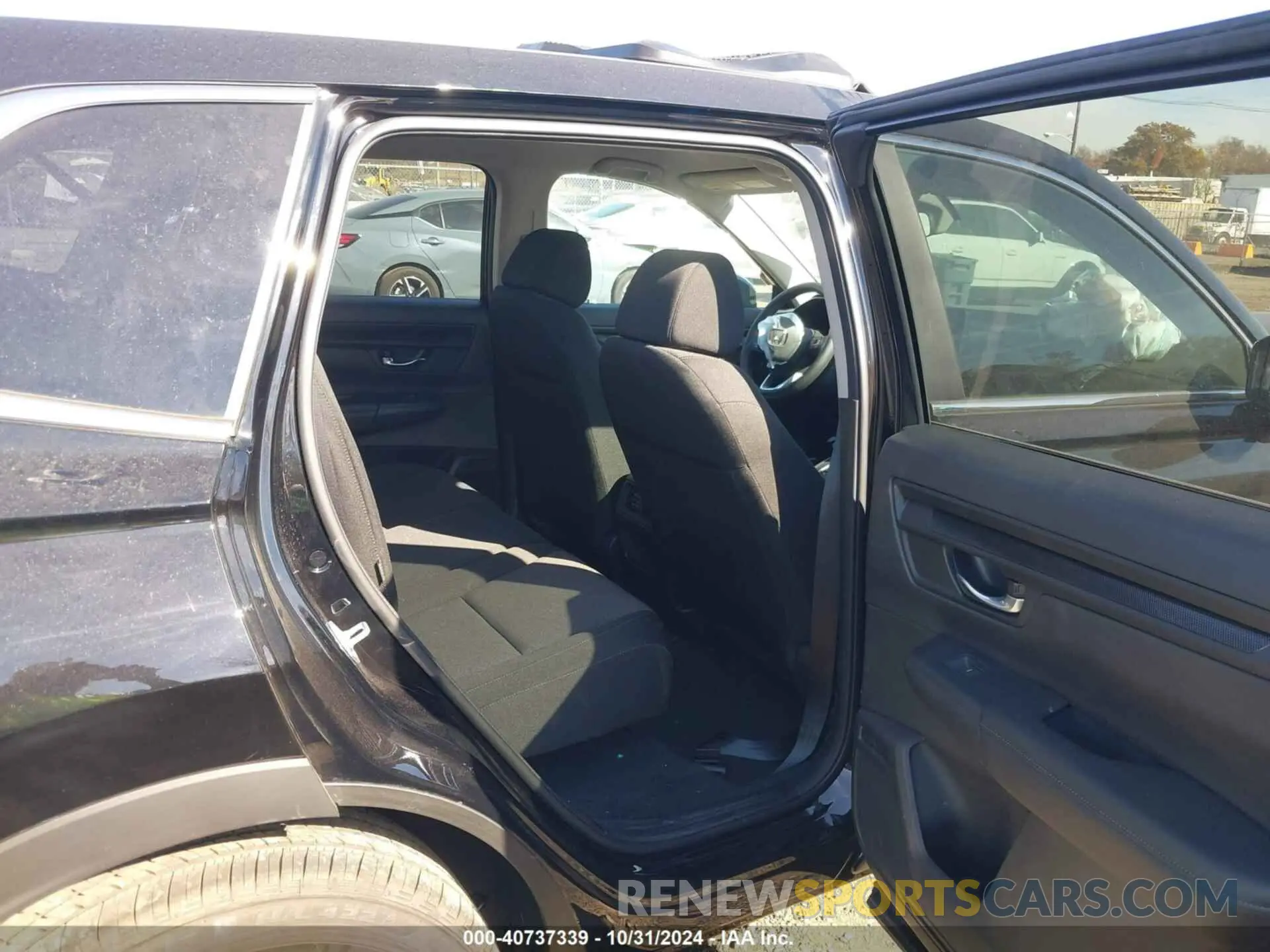 8 Photograph of a damaged car 2HKRS4H20SH416053 HONDA CR-V 2025