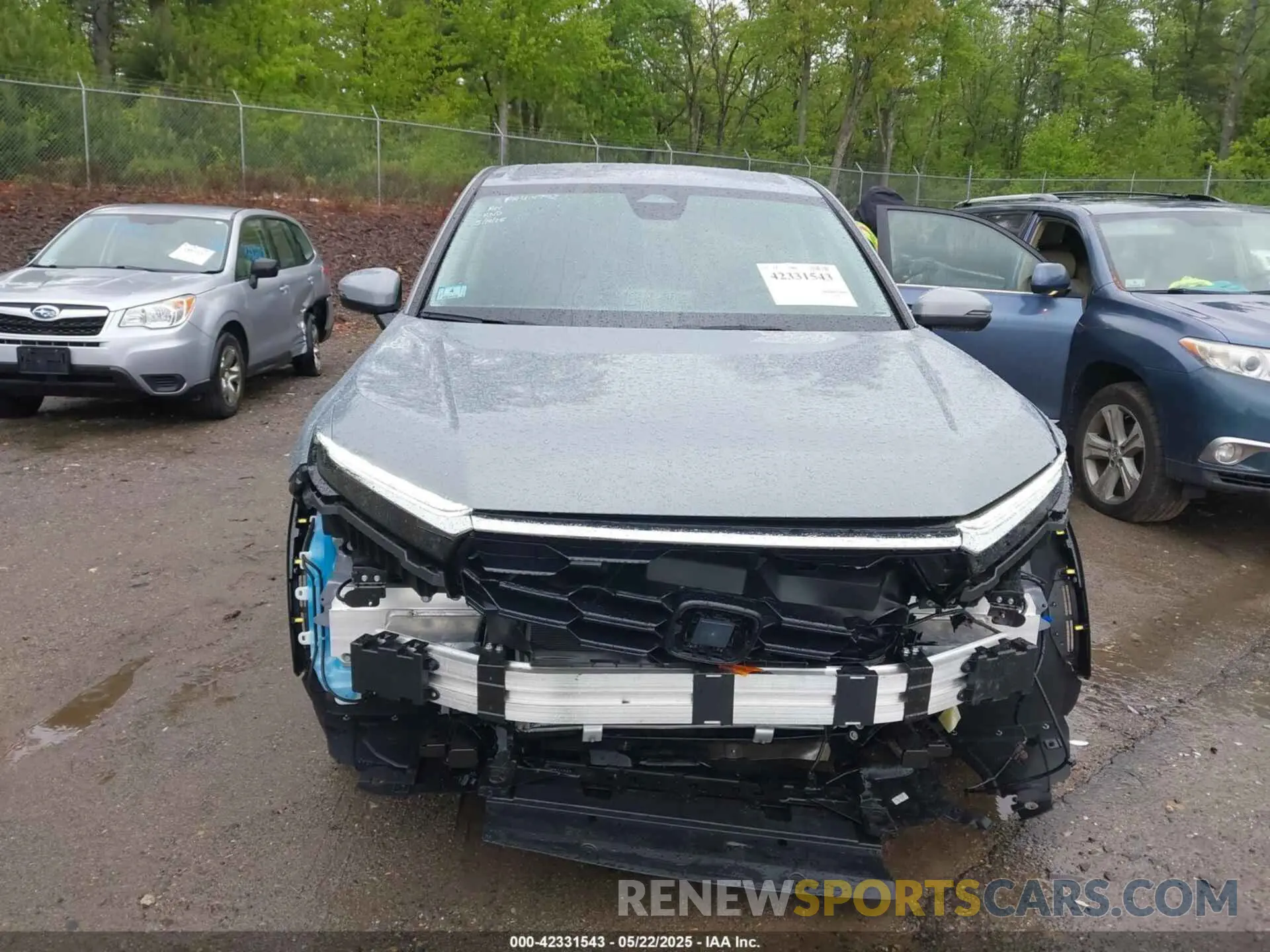 13 Photograph of a damaged car 2HKRS4H28SH470345 HONDA CR-V 2025