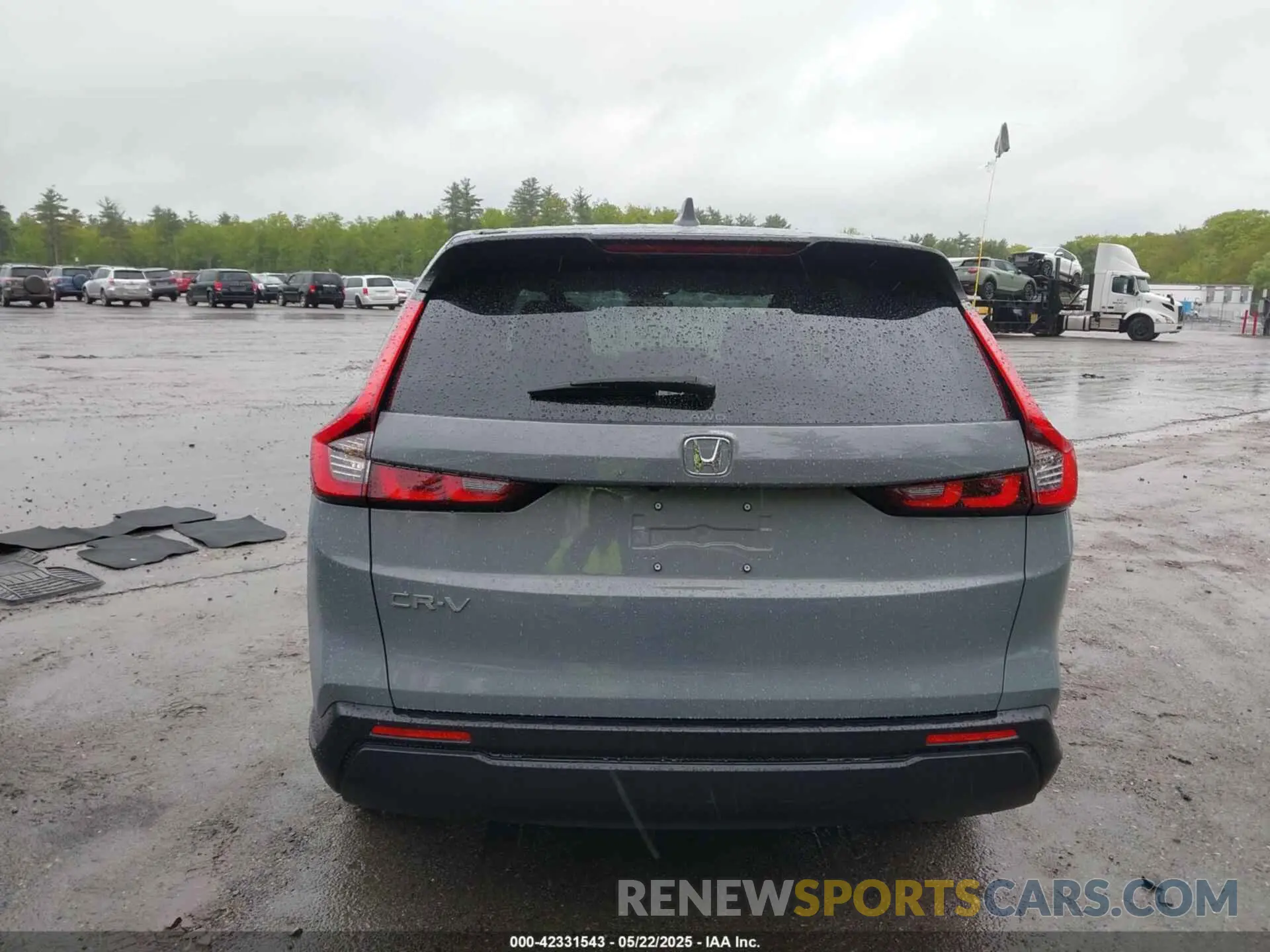 17 Photograph of a damaged car 2HKRS4H28SH470345 HONDA CR-V 2025