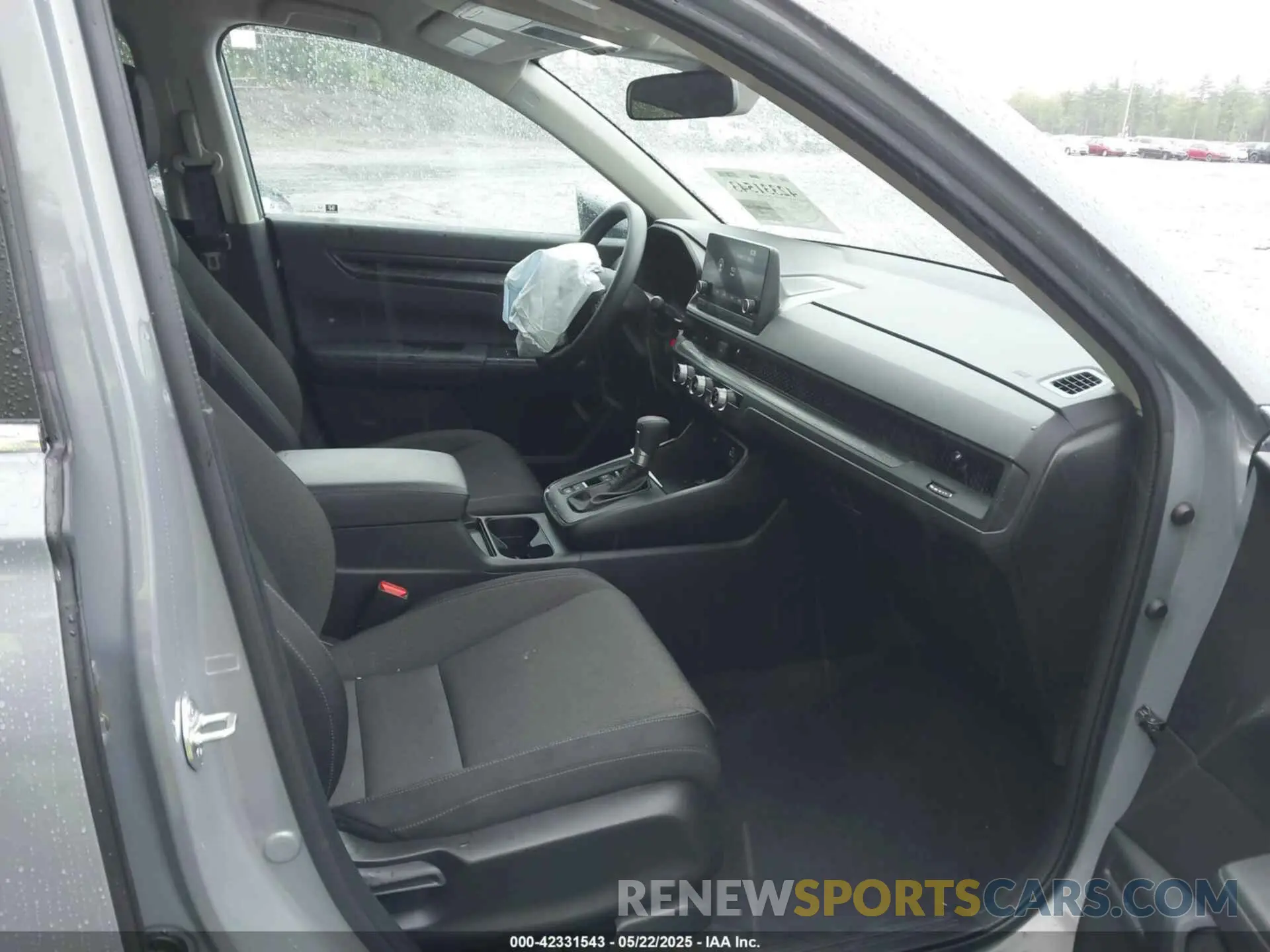 5 Photograph of a damaged car 2HKRS4H28SH470345 HONDA CR-V 2025