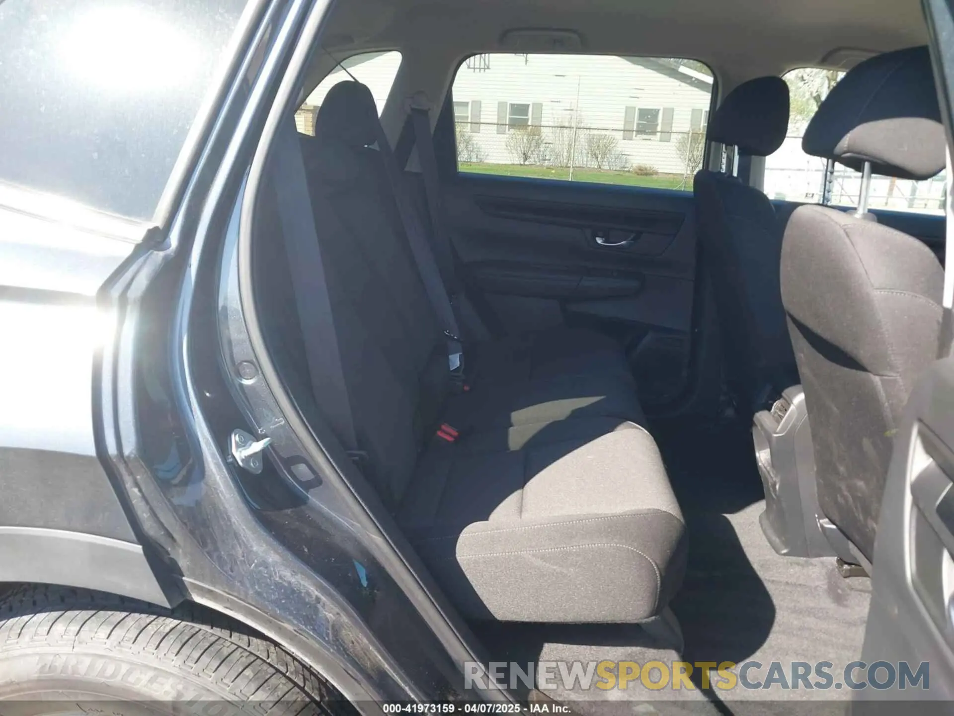 8 Photograph of a damaged car 2HKRS4H2XSH407747 HONDA CR-V 2025