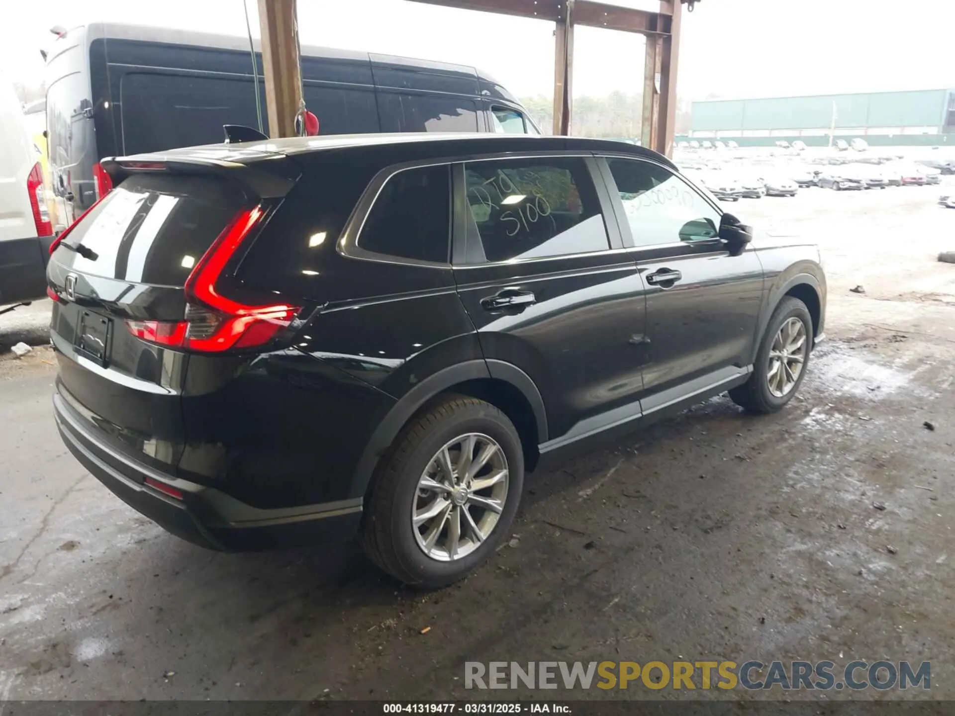 4 Photograph of a damaged car 2HKRS4H40SH444601 HONDA CR-V 2025