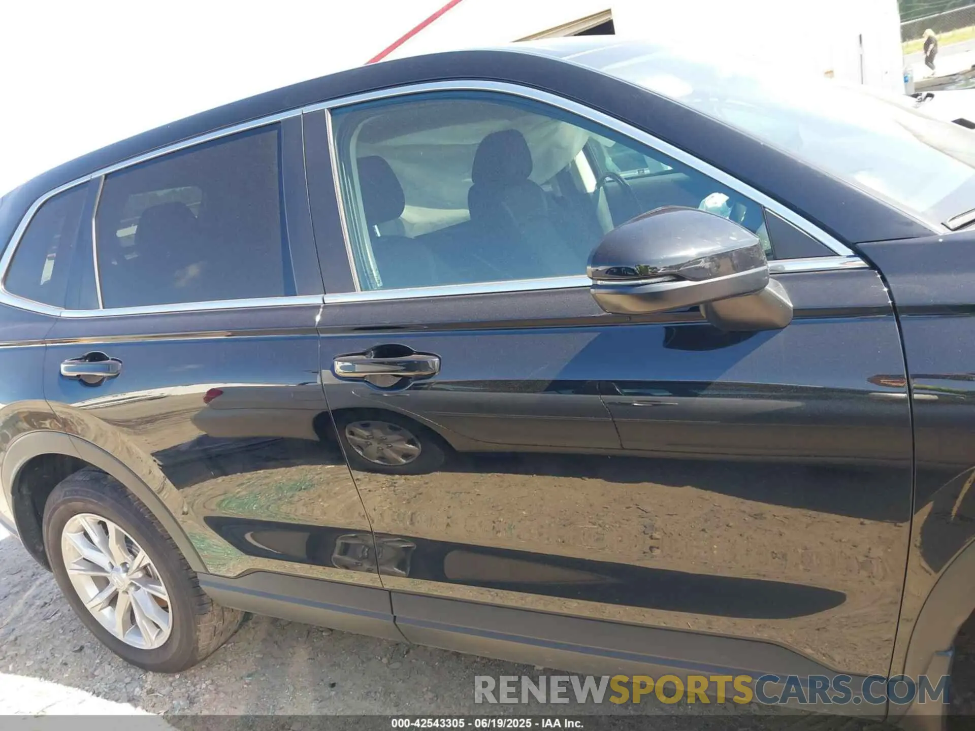 14 Photograph of a damaged car 2HKRS4H41SH444560 HONDA CR-V 2025